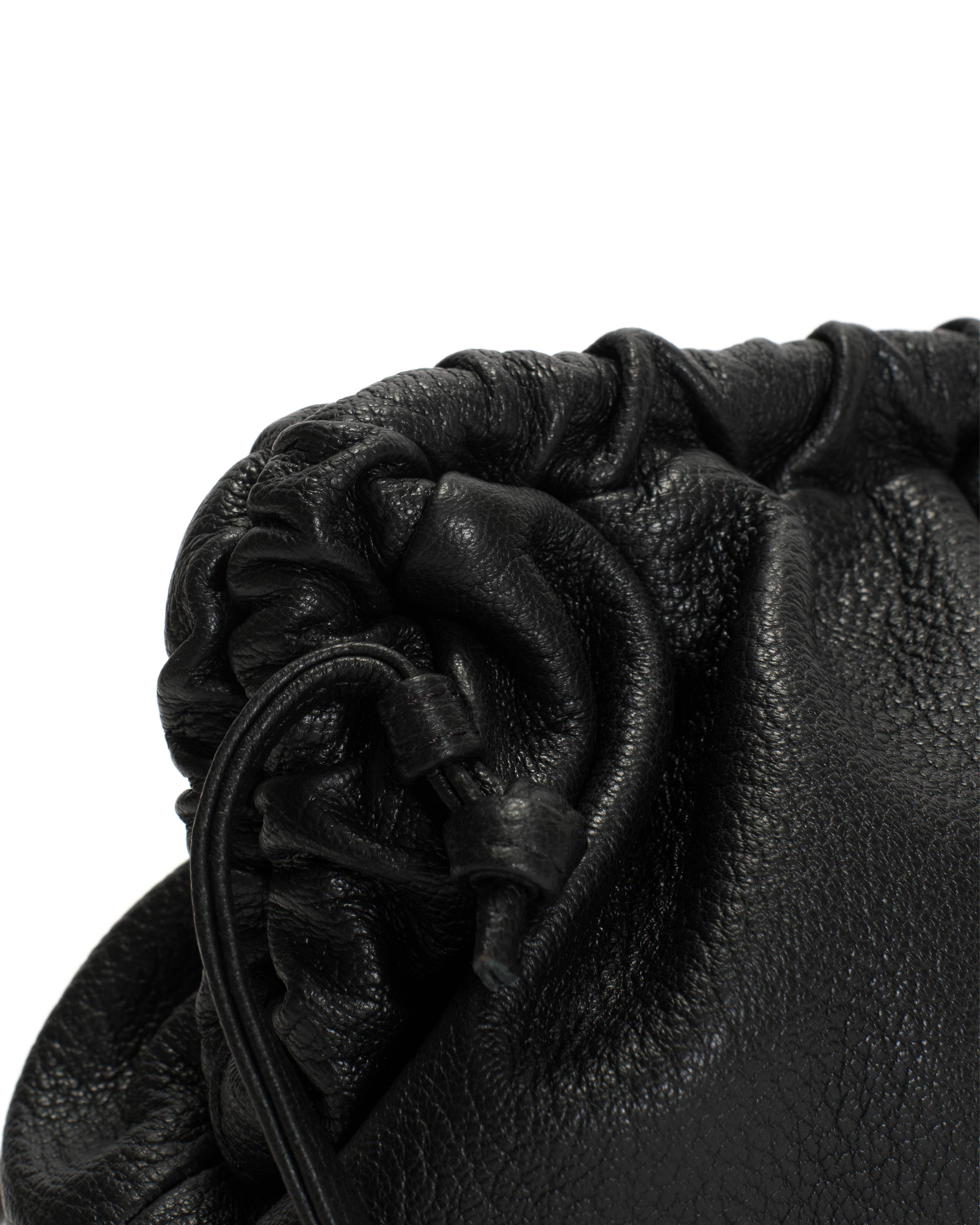 Hally grand cloud bag Grained chevre goat Black
