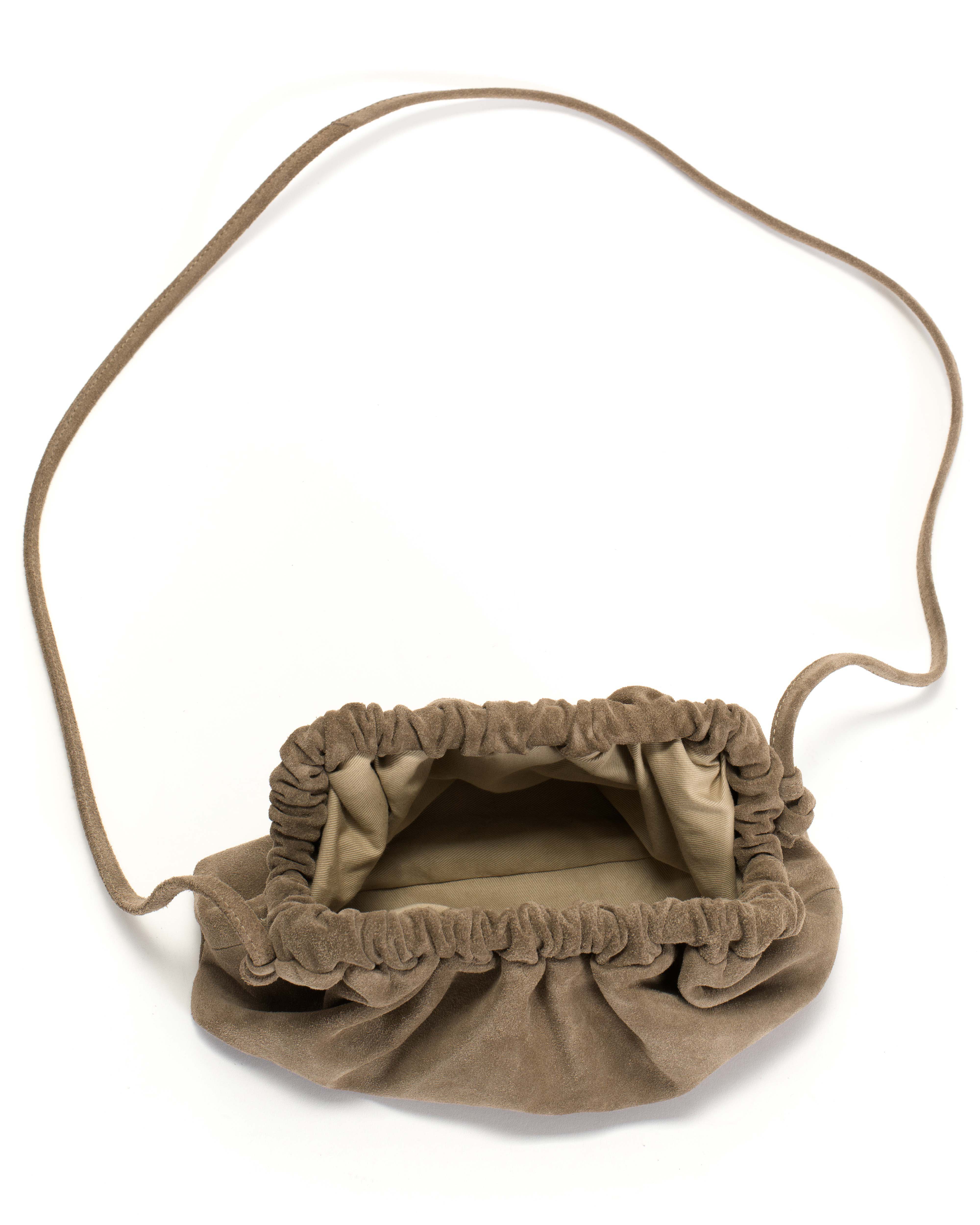 Hally petite cloud bag Calf suede Mushroom