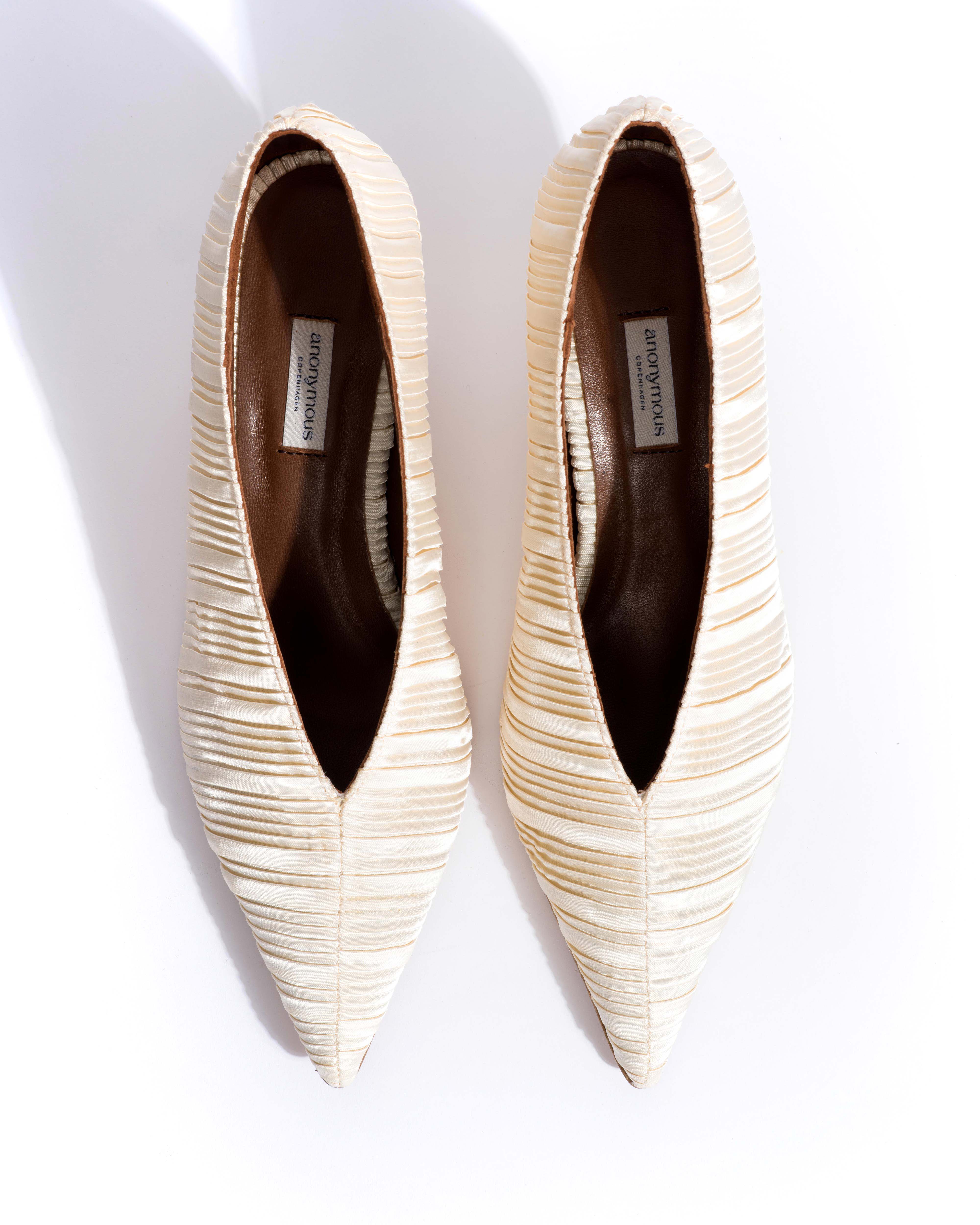 Phia 55 pin Pleated satin Creamy white