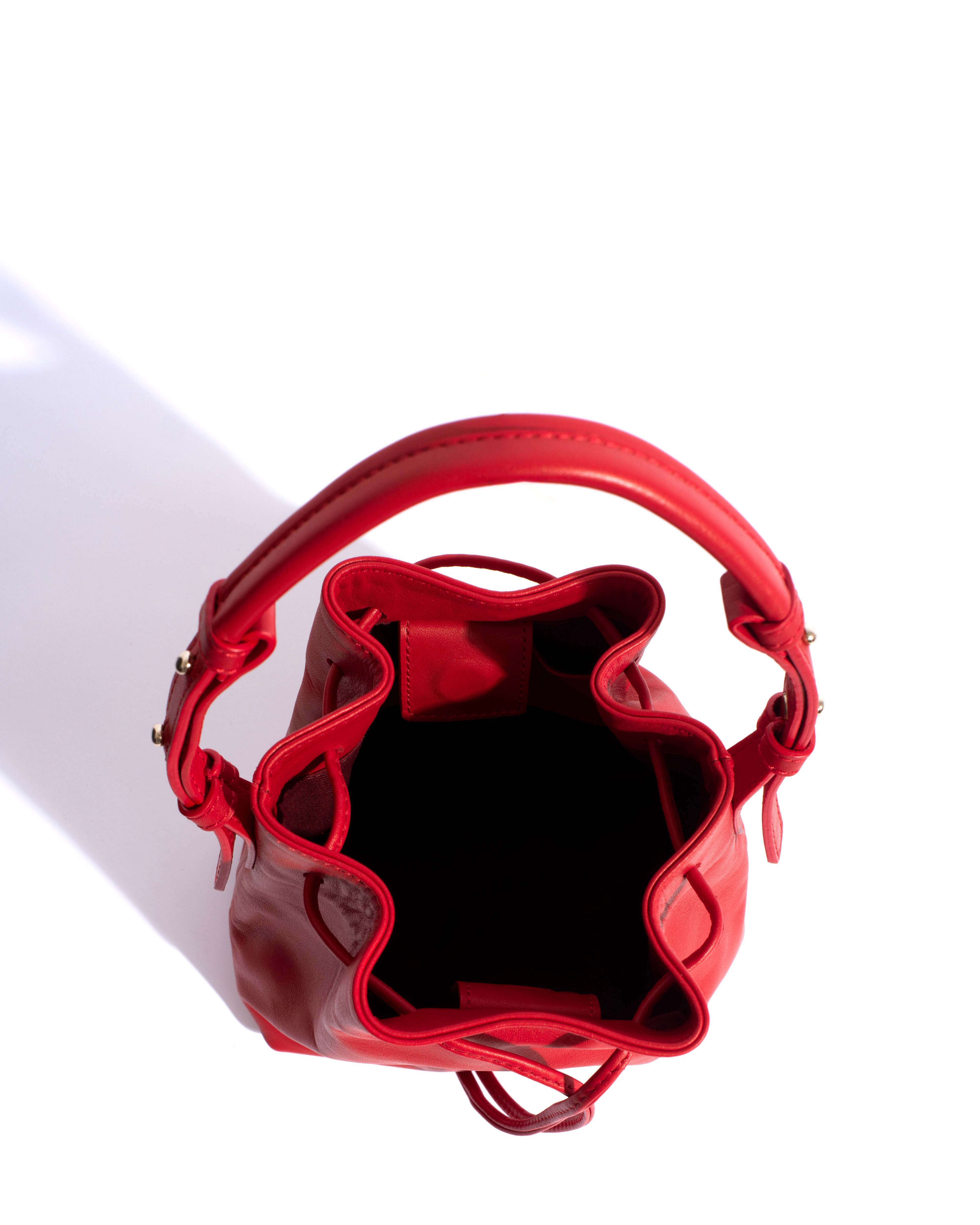 Kacey petite bucket bag Soft calf Ruby red