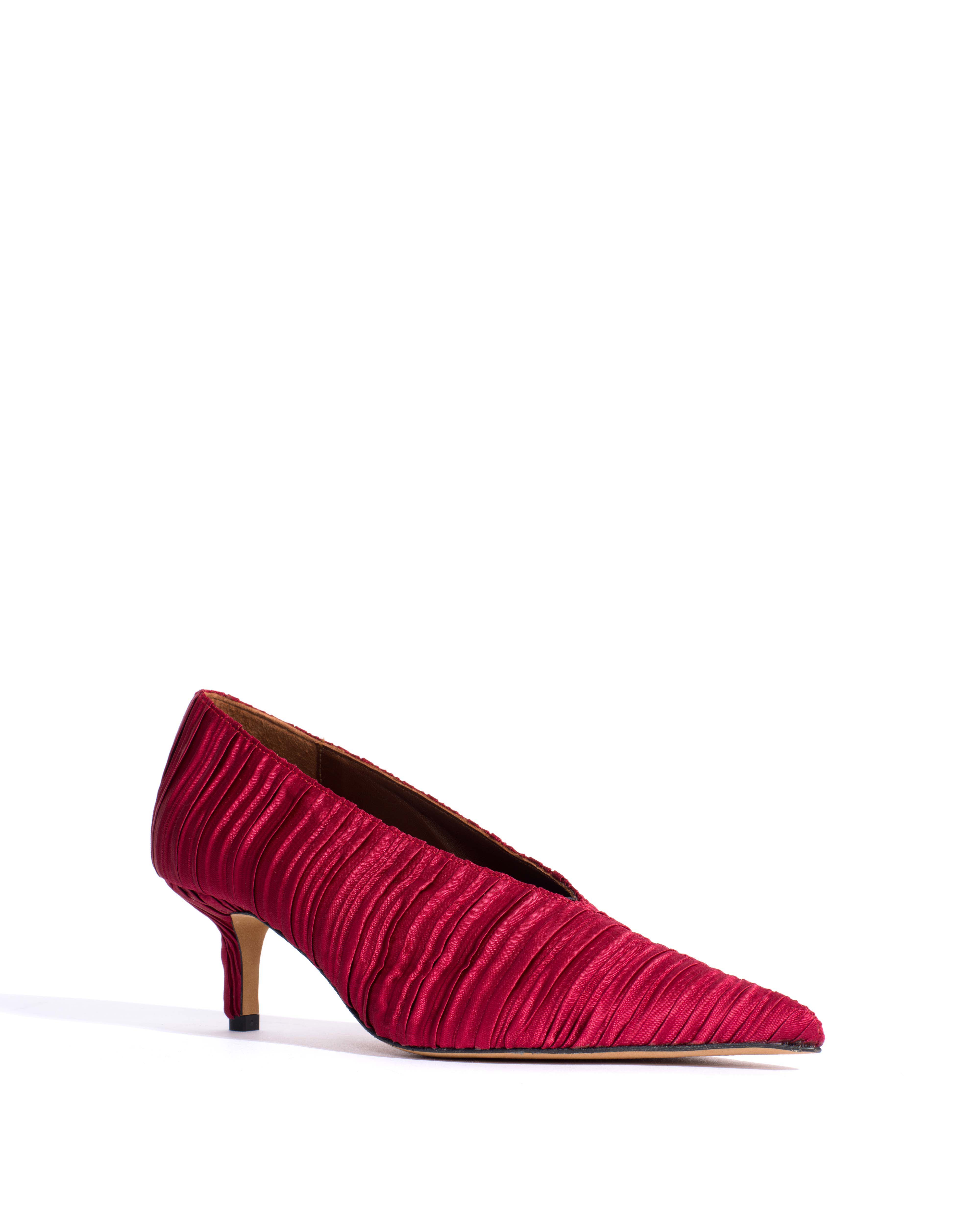 Phia 55 pin Pleated satin Pomegranate