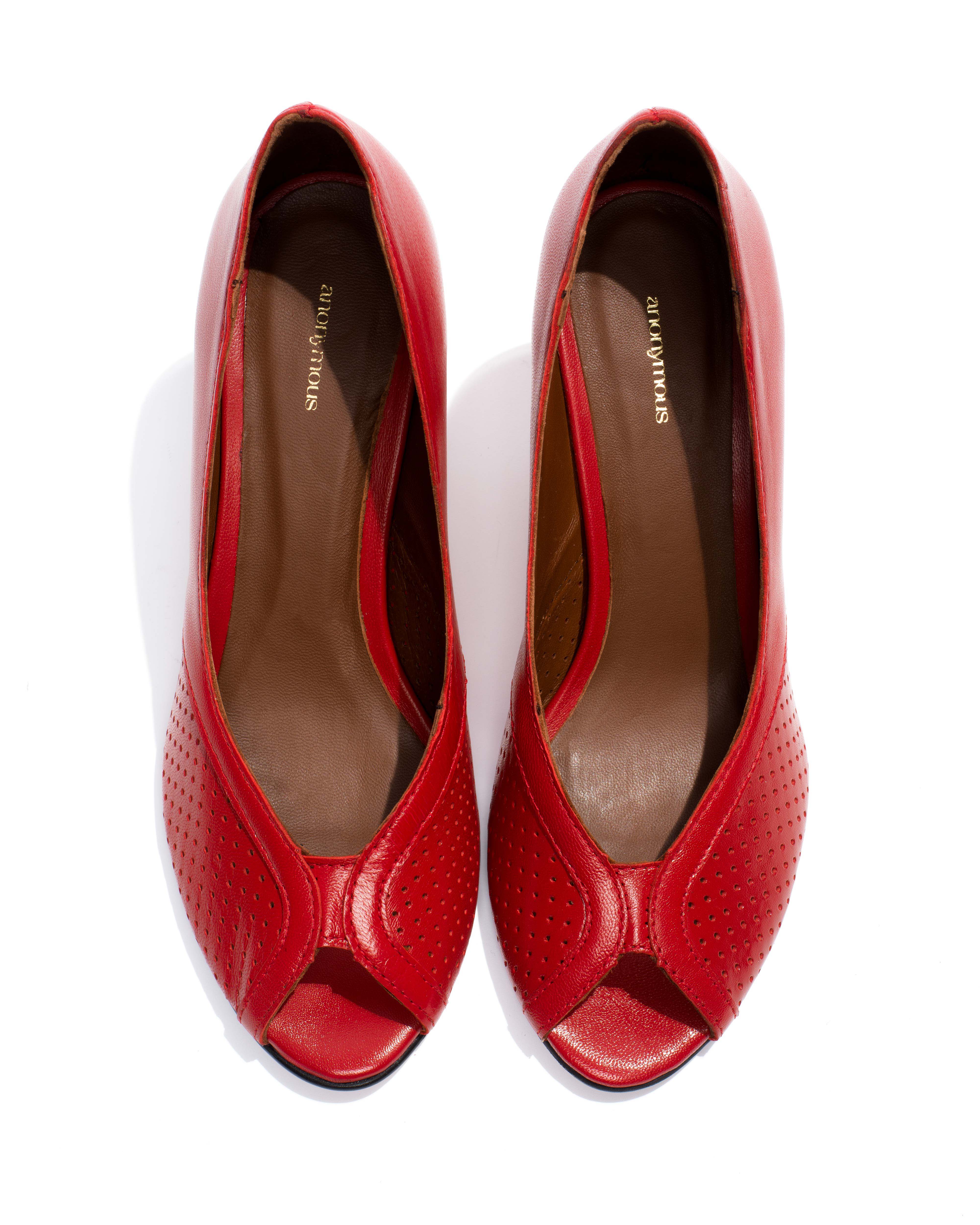Alania Shiny lamb Ruby red
