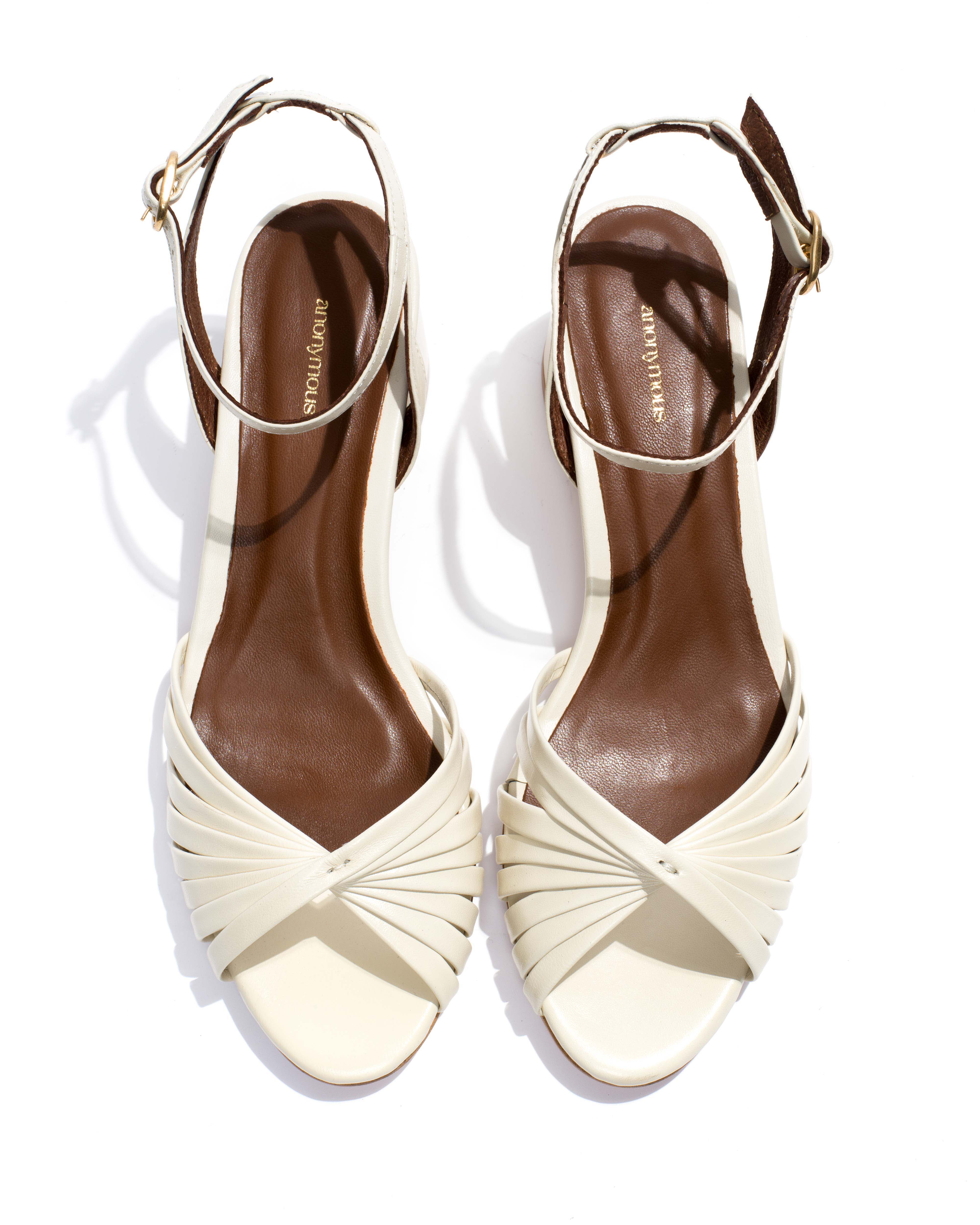 Margriet Shiny lamb White sand