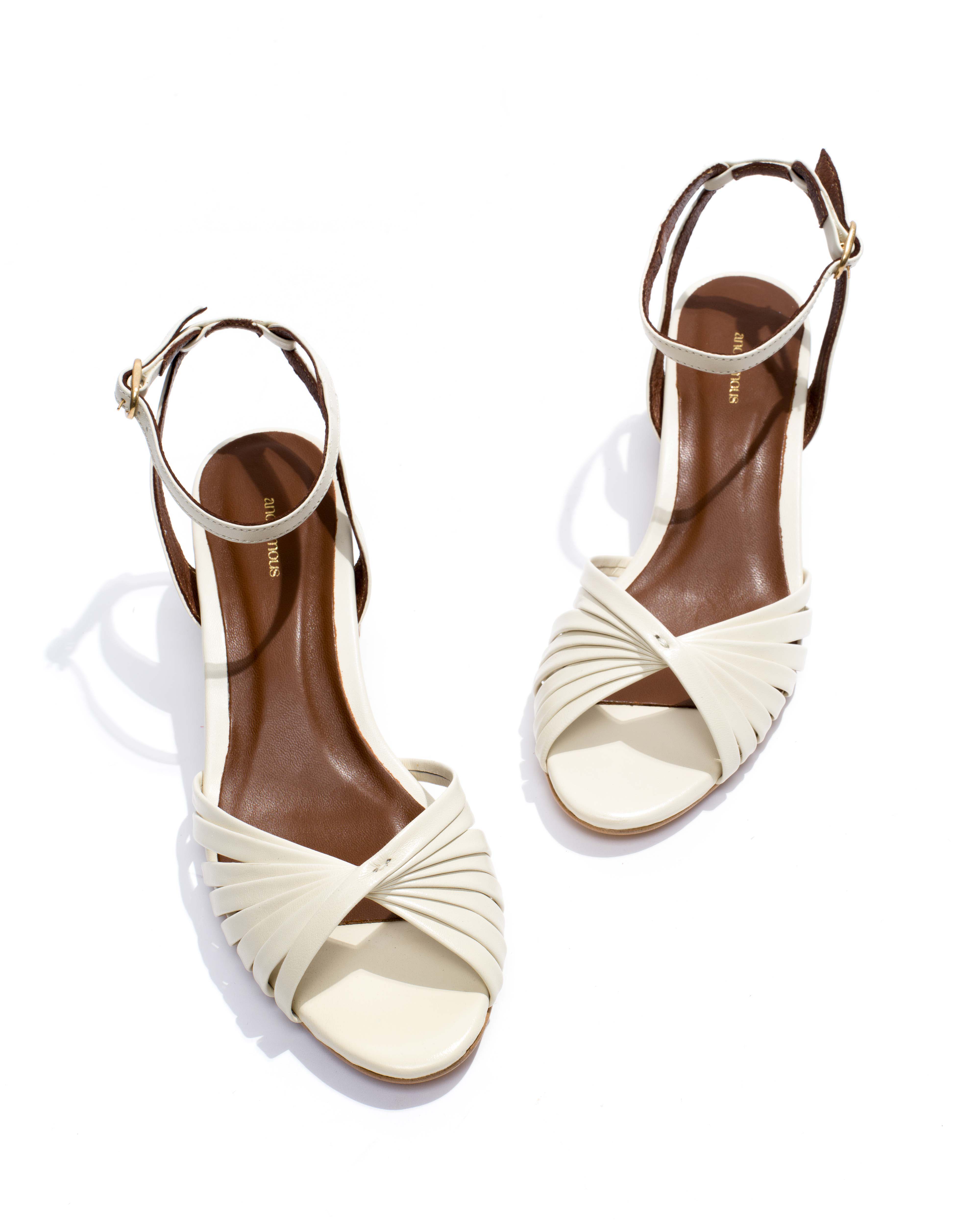 Margriet Shiny lamb White sand