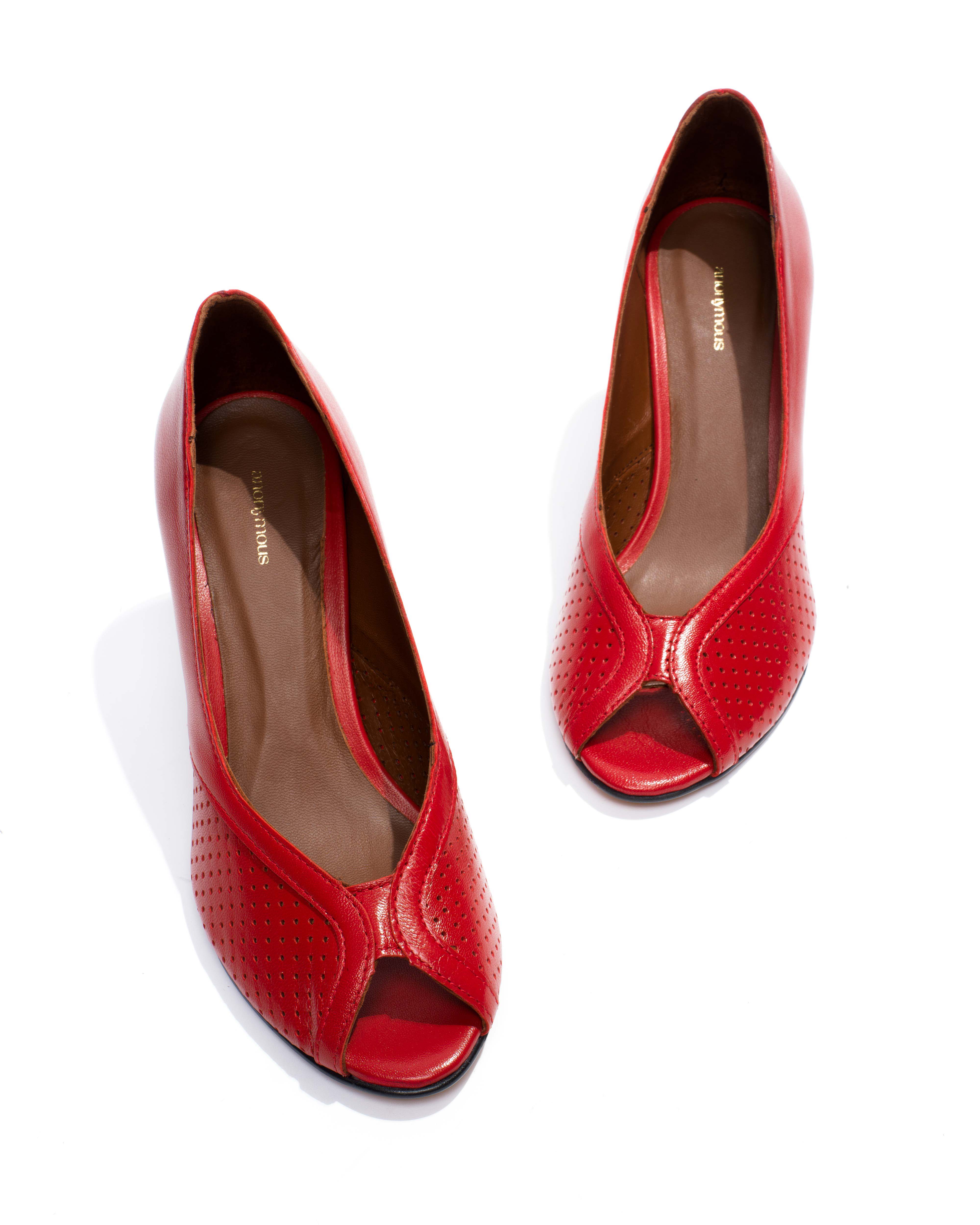 Alania Shiny lamb Ruby red