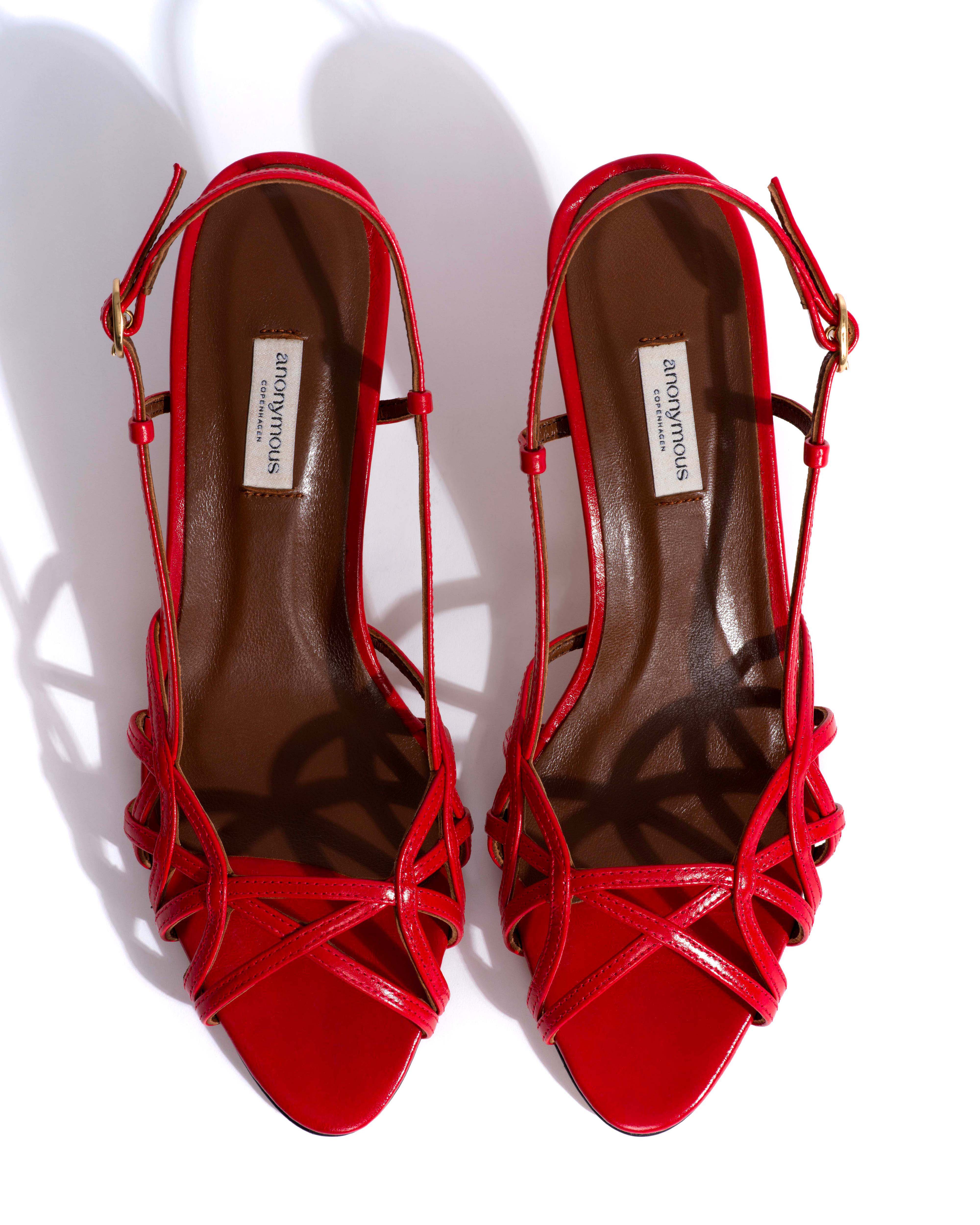 Scarlett 50 kitten Crinkled polished goat Scarlet