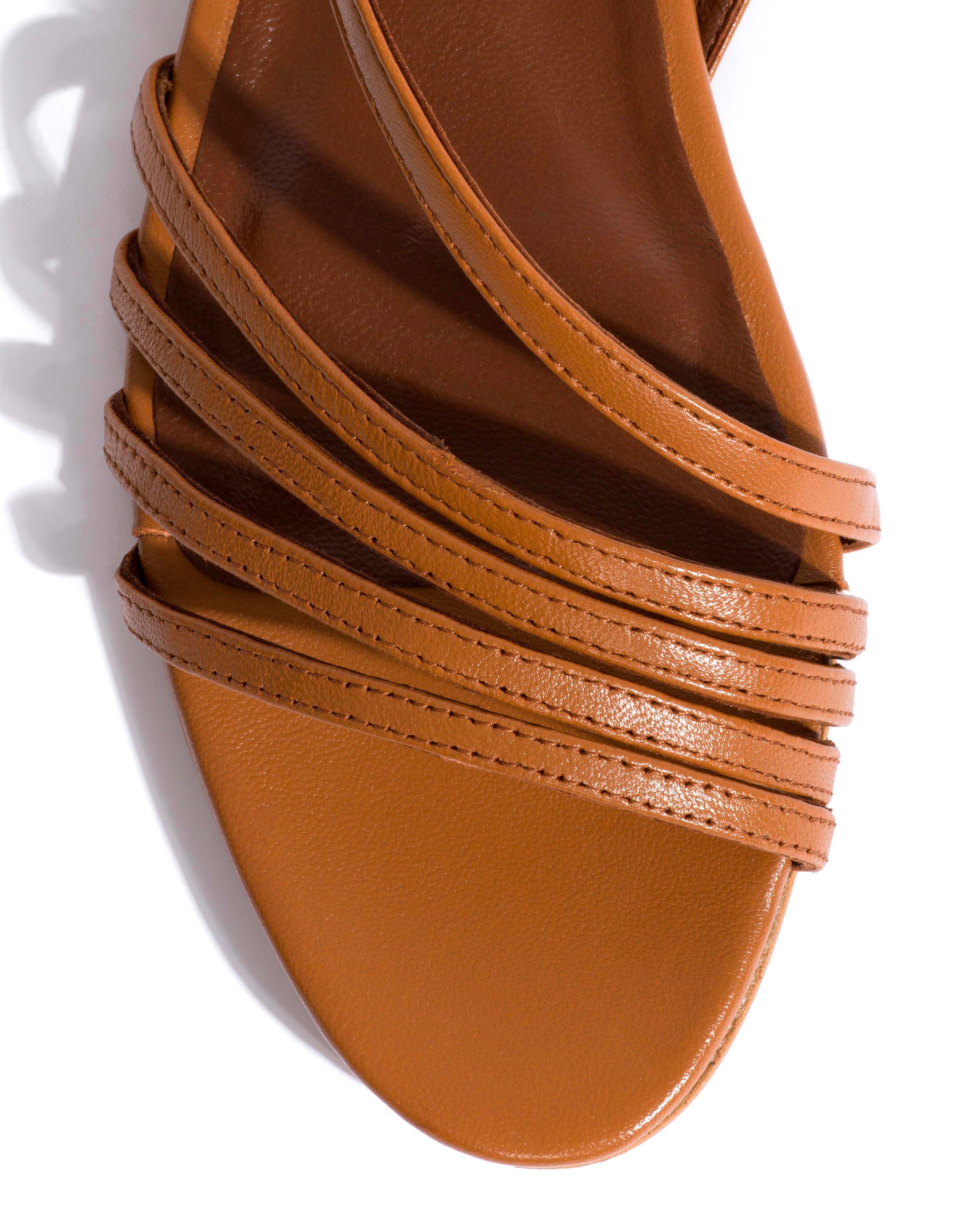 Naia 10 Shiny lamb Caramel