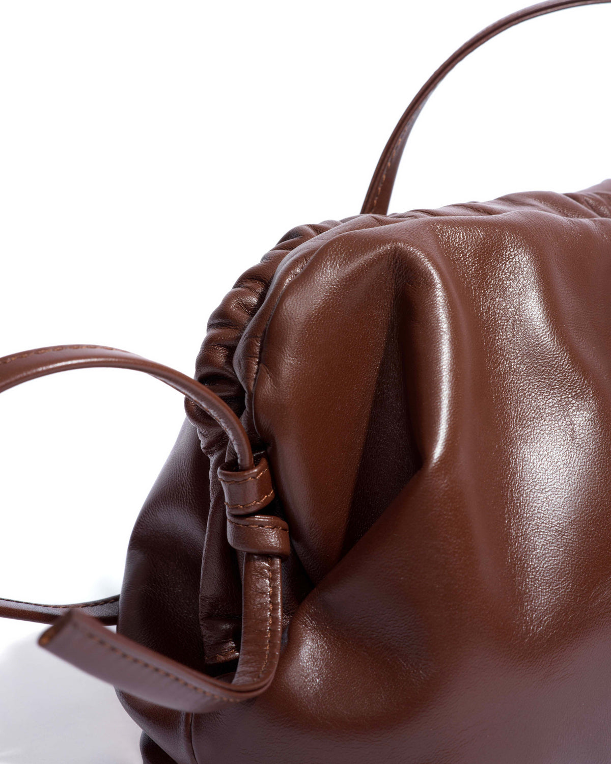 Hally classic cloud bag Shiny lamb Chocolate
