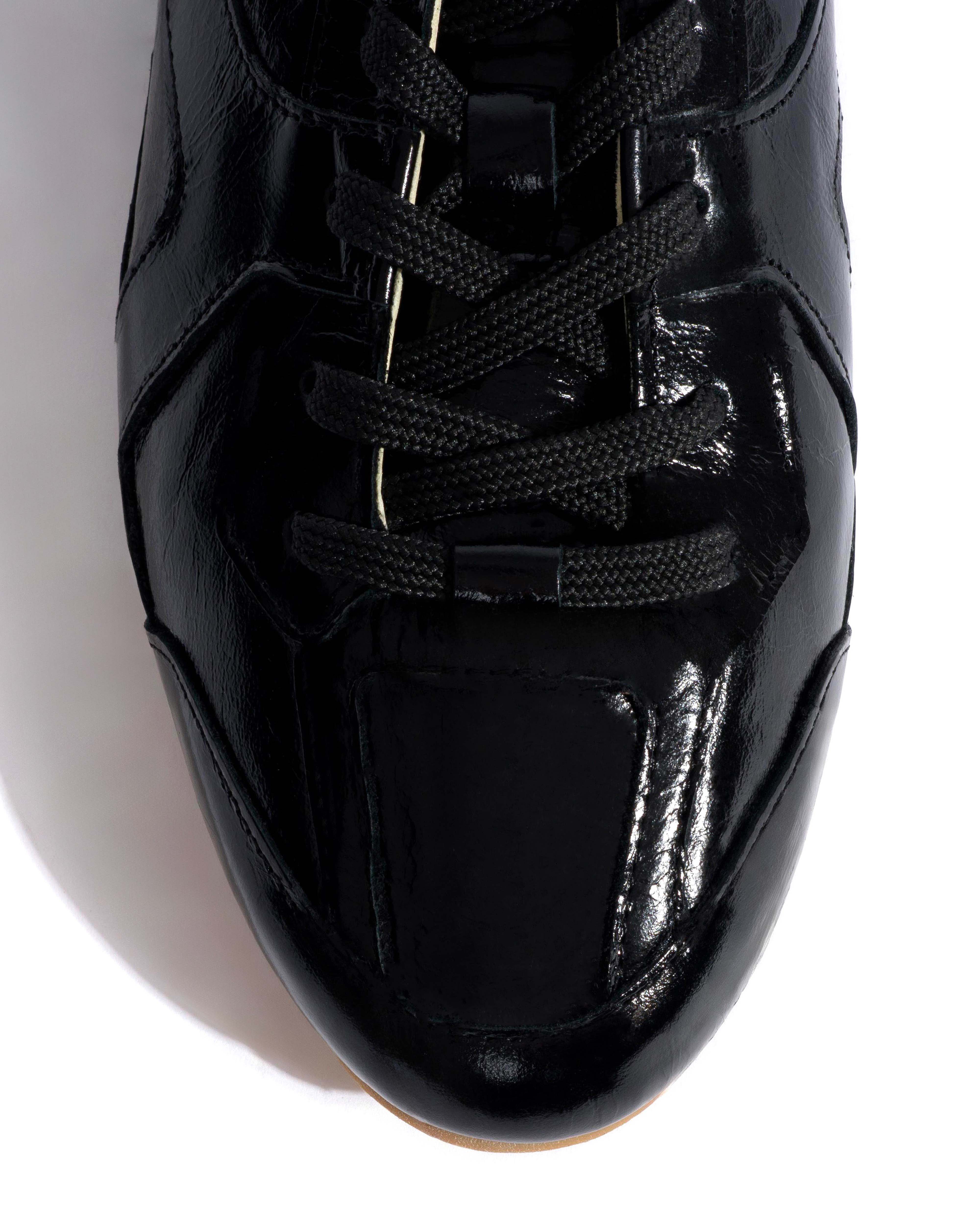 Sneakerina Crinkled polished goat Black