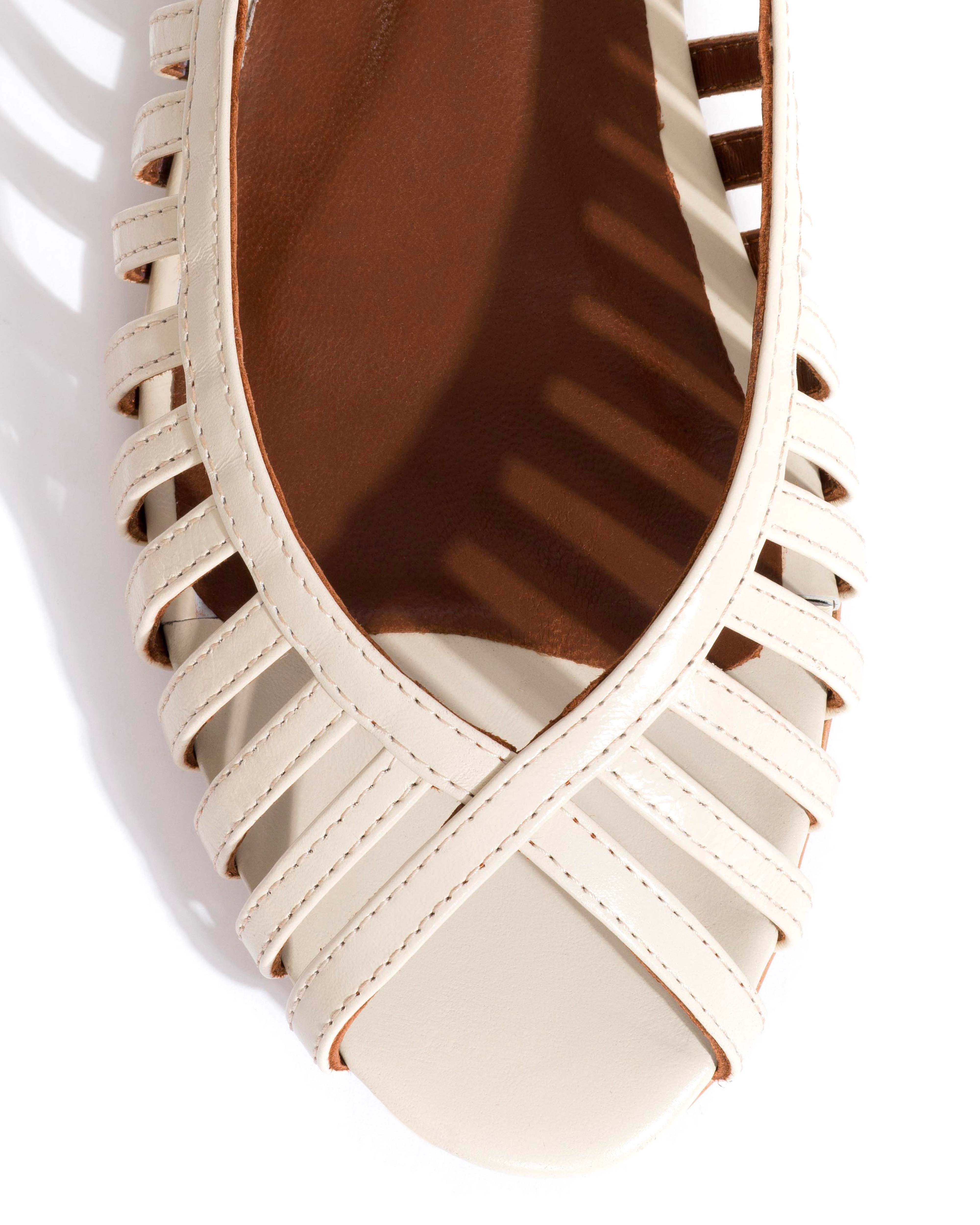 Carminho 10 Crinkled polished goat White sand