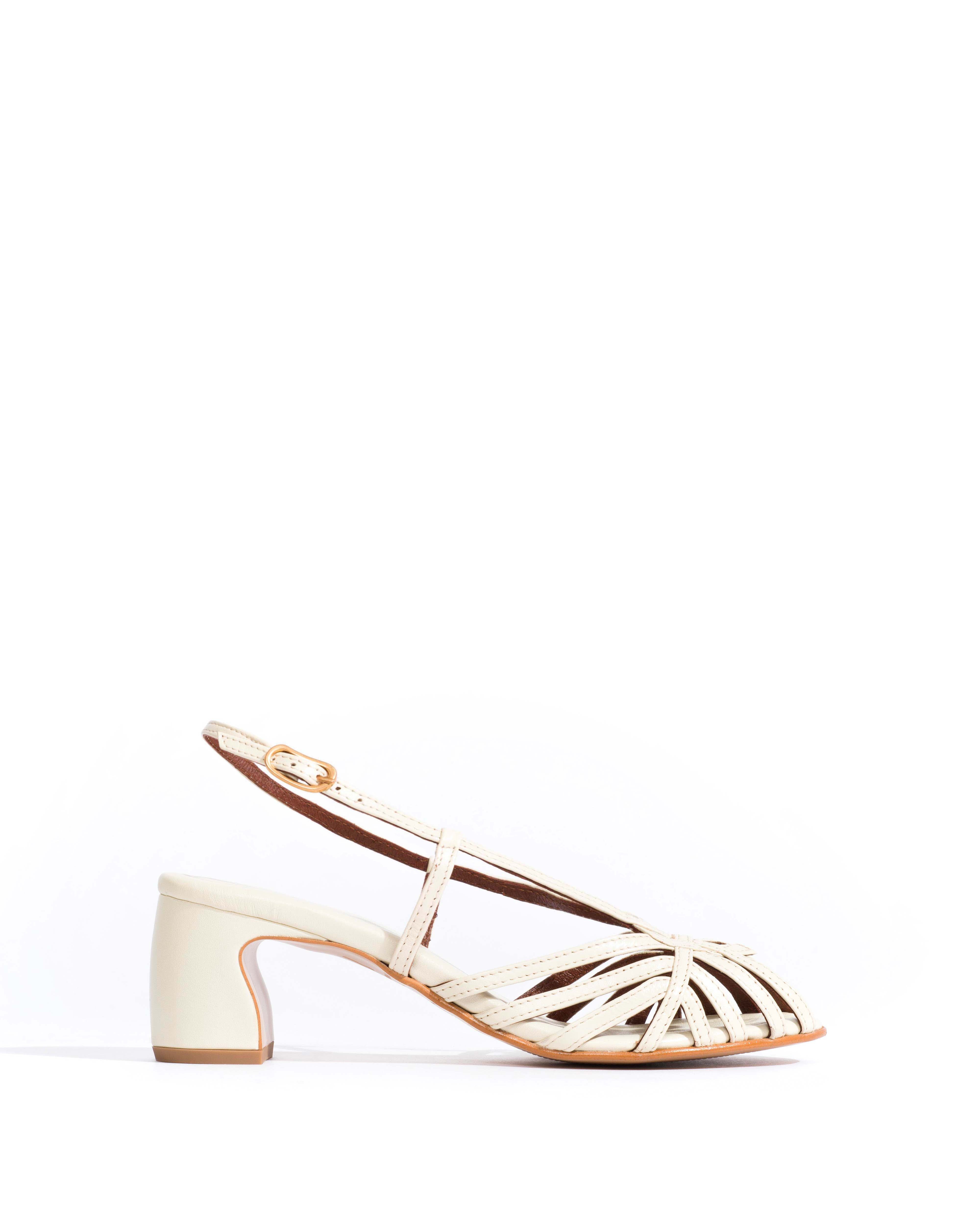 Briddie 50 heart Shiny lamb White sand