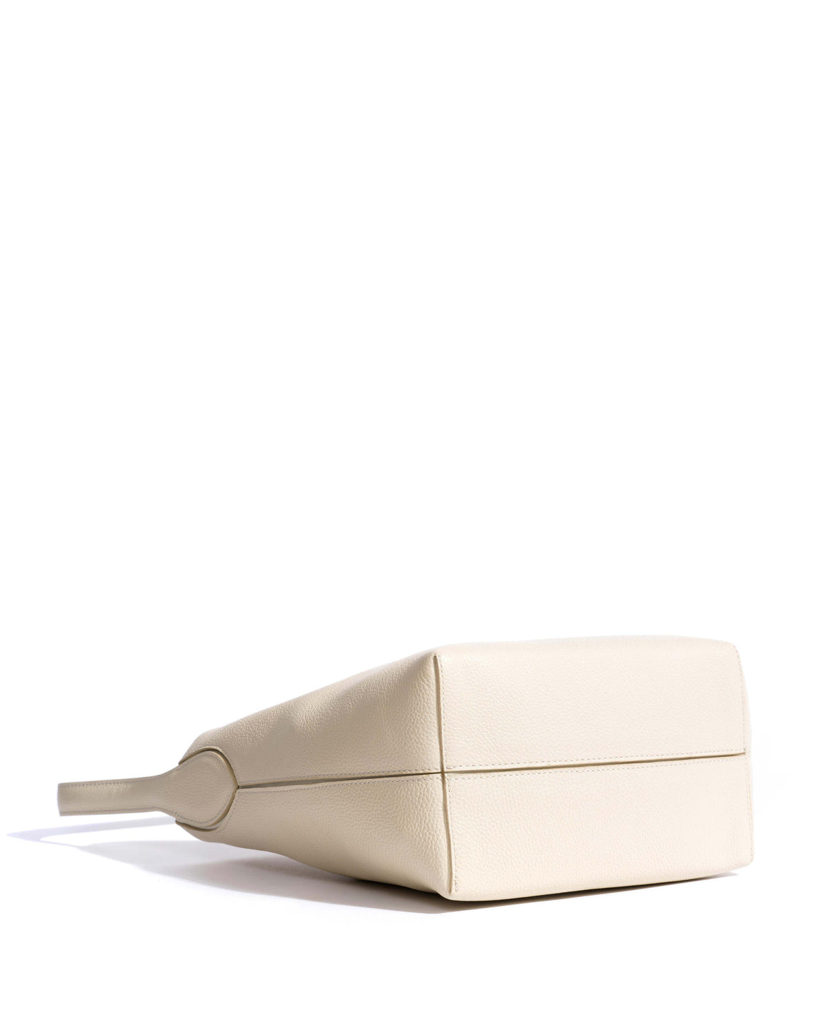 Versa petite bag Pebbled soft calf White sand