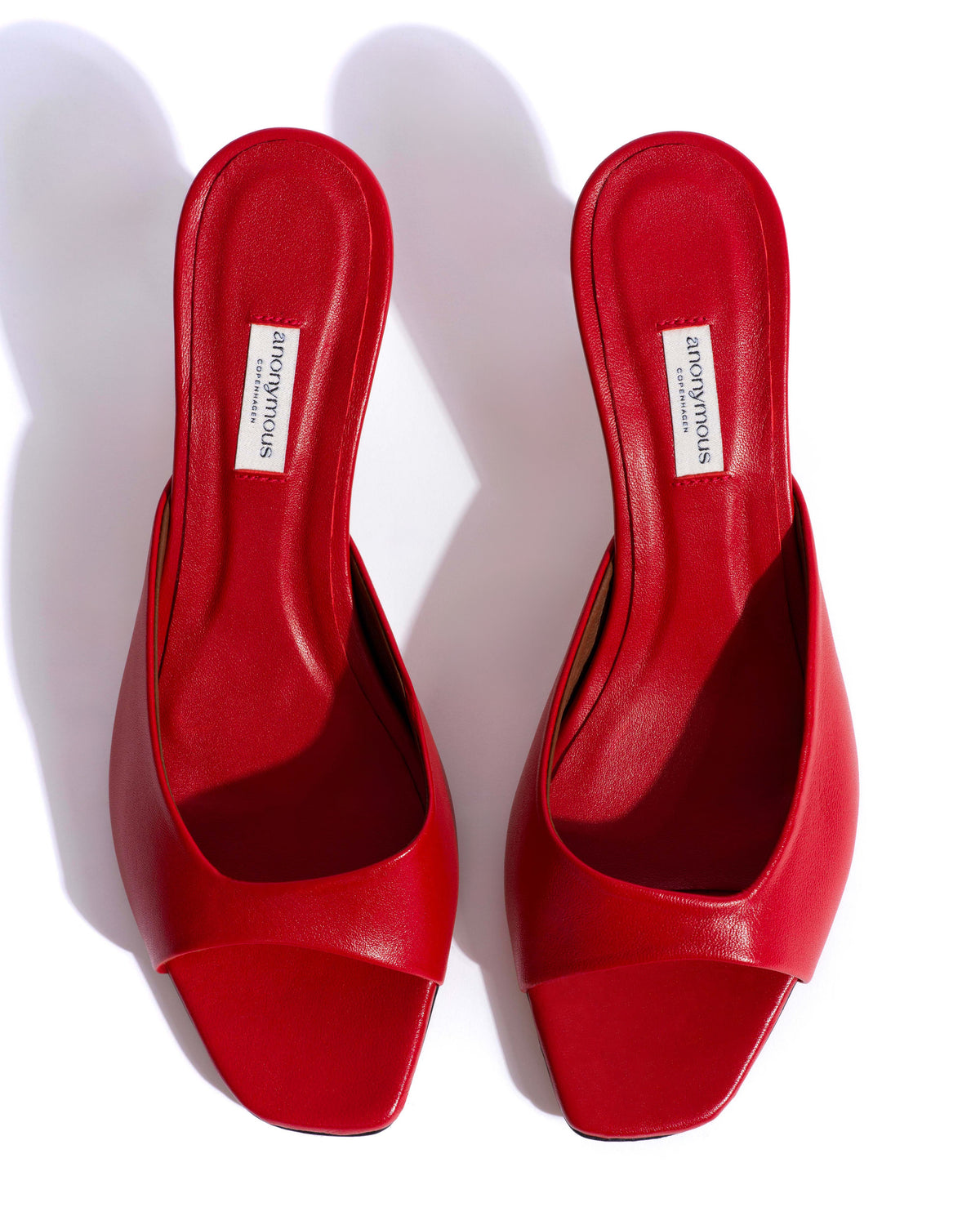 Mazy 55 Shiny lamb Ruby red
