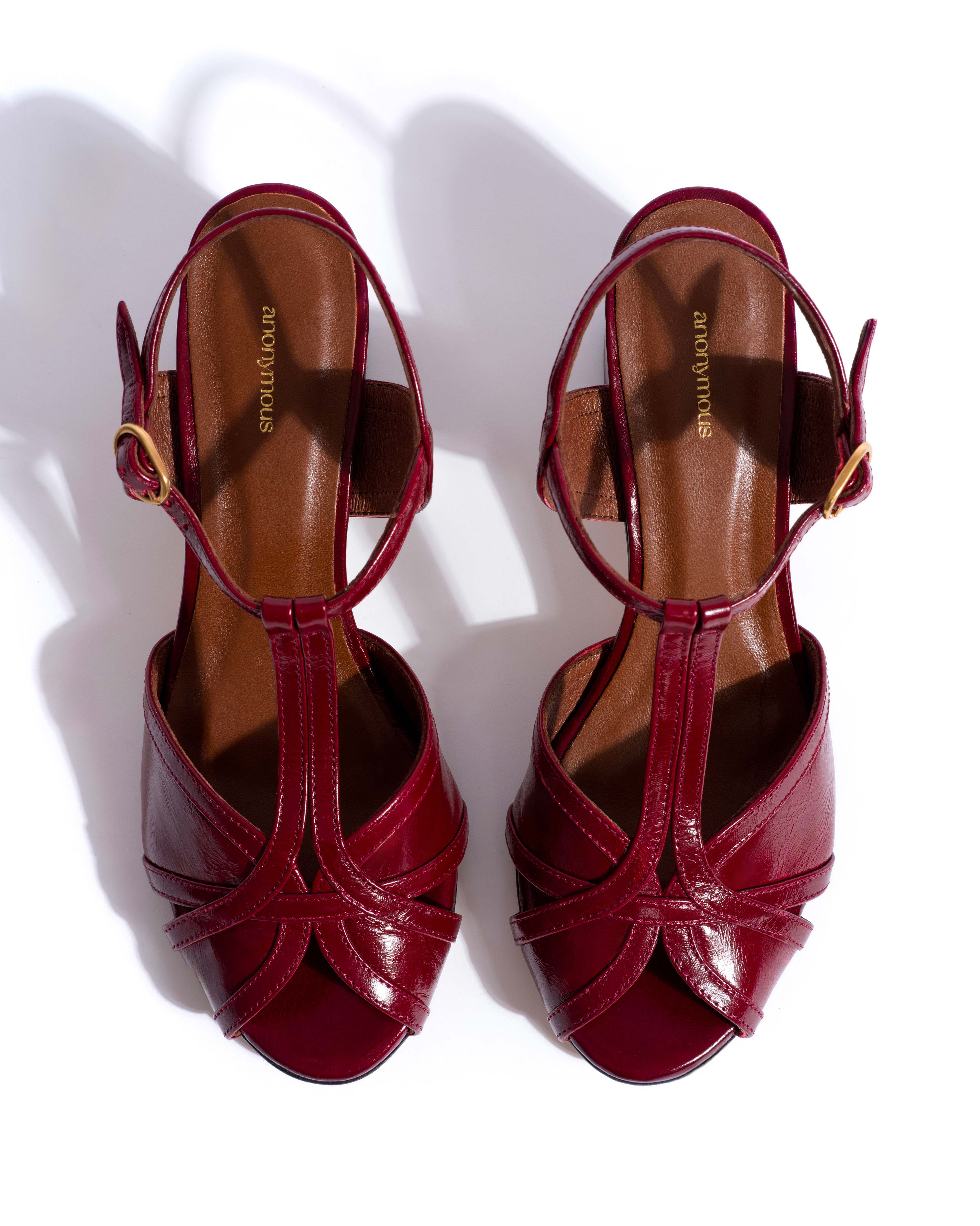 Therese 55 Crinkled polished goat Pomegranate