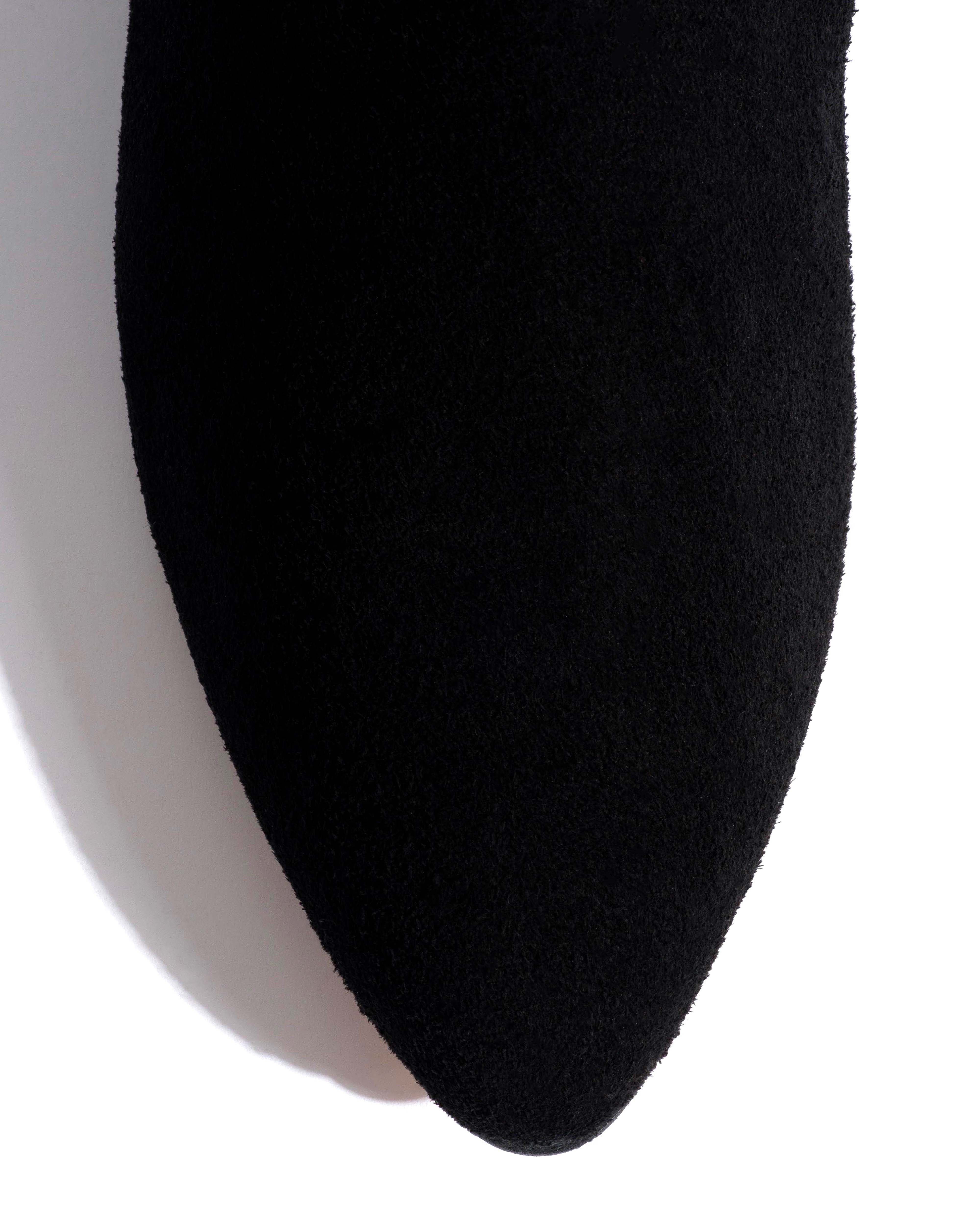 Vanni 20 Calf suede Black