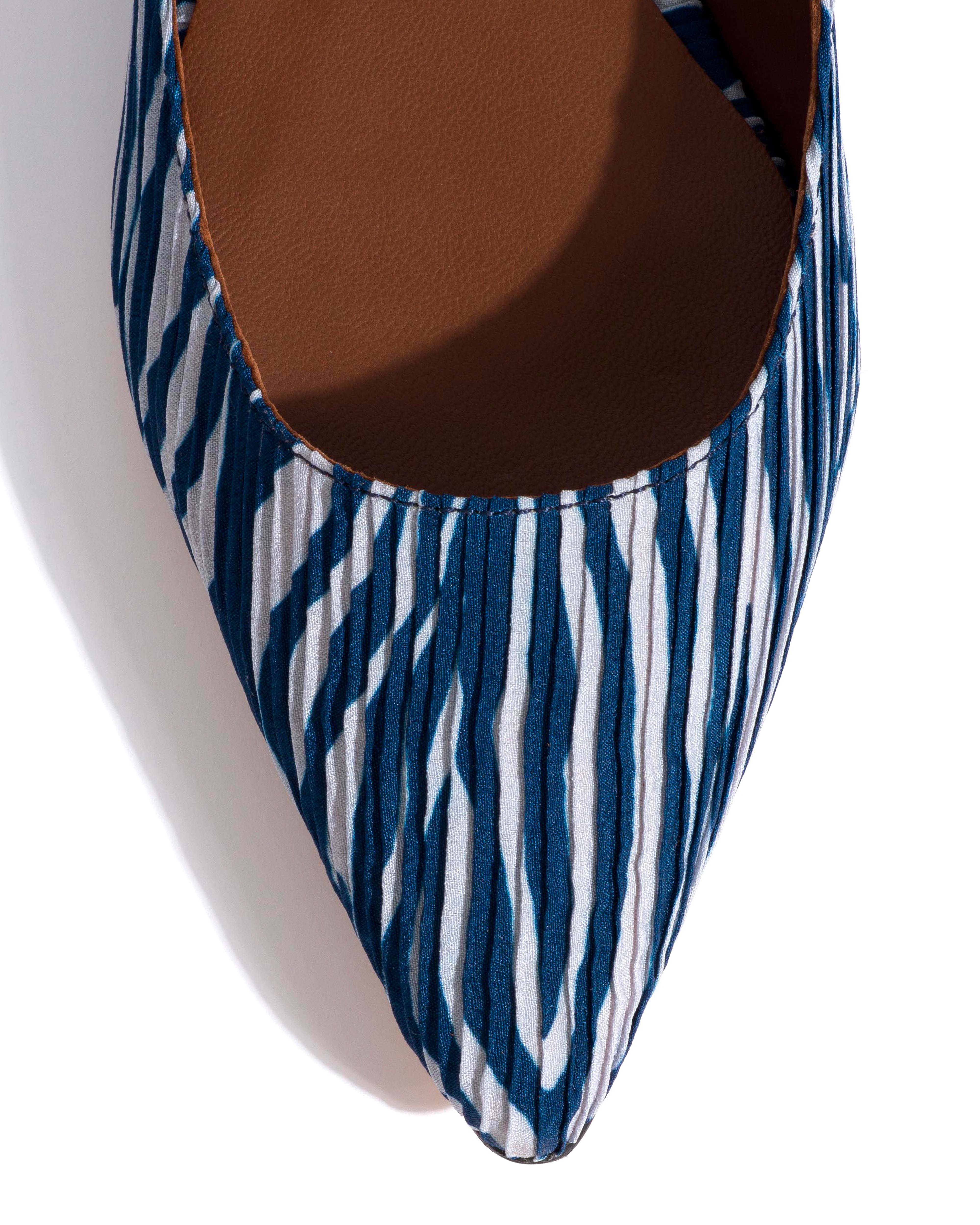 Fifi Pleated zebra Blue shades