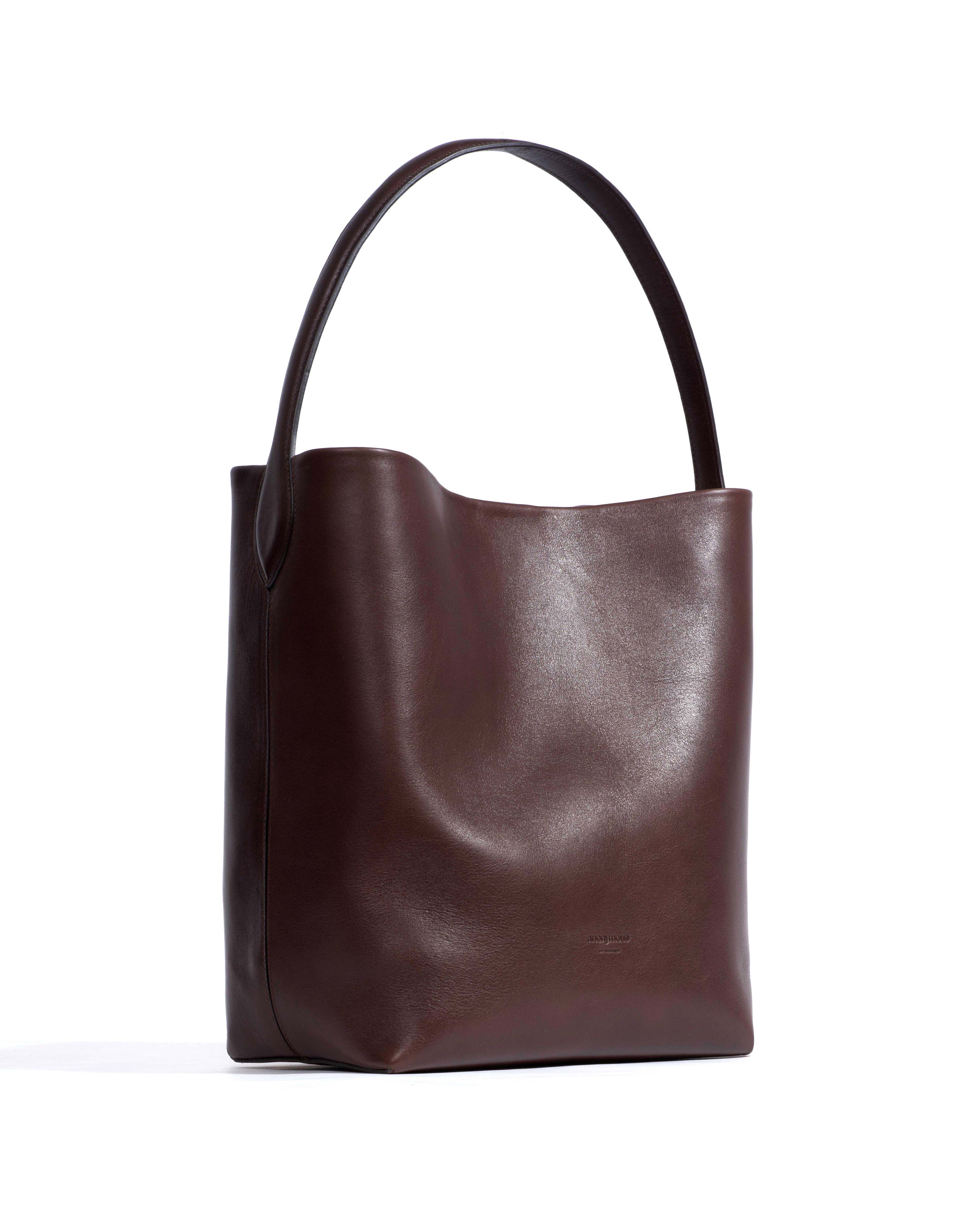 Versa everyday bag Vegetal soft calf Coffee brown