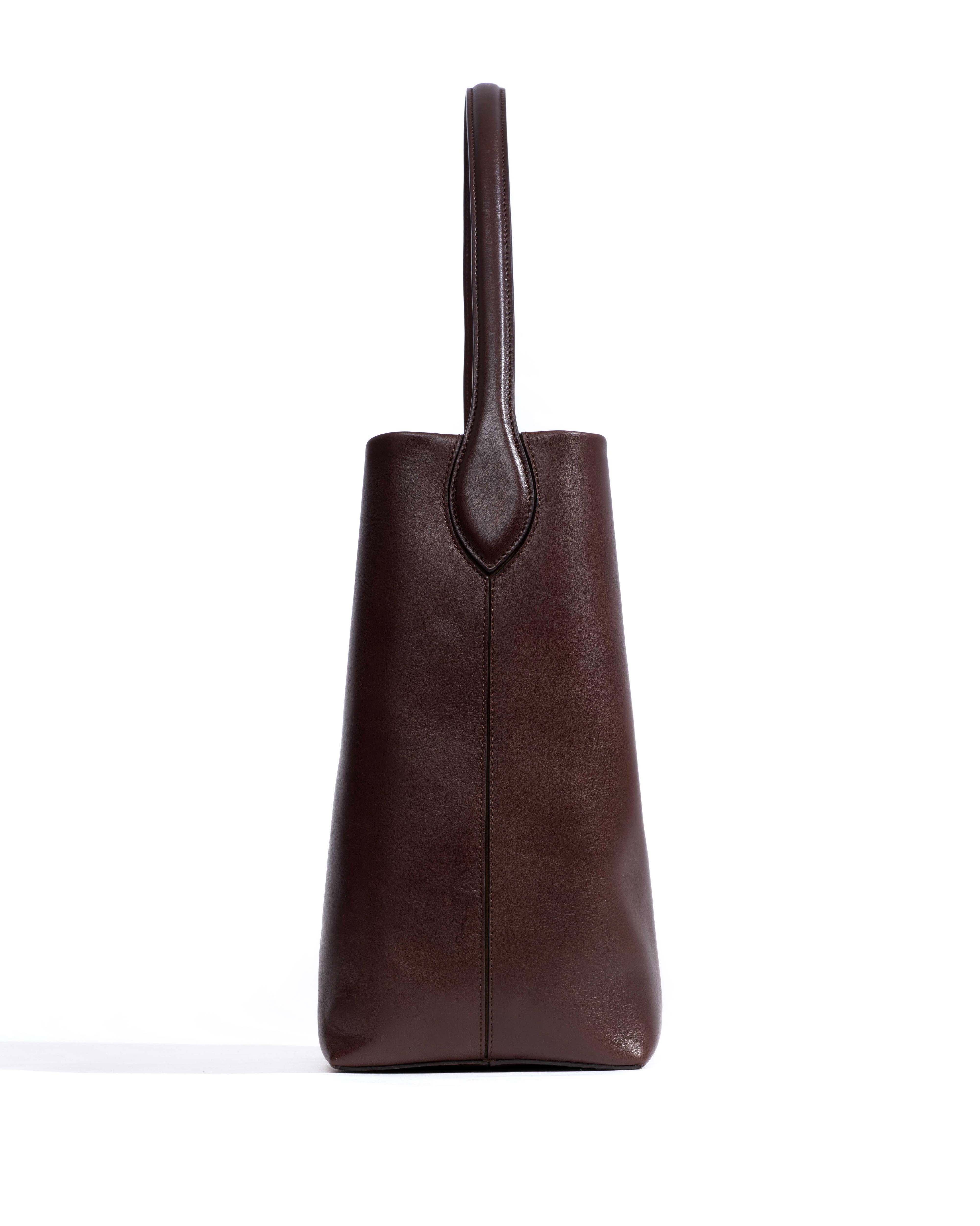 Versa everyday bag Vegetal soft calf Coffee brown