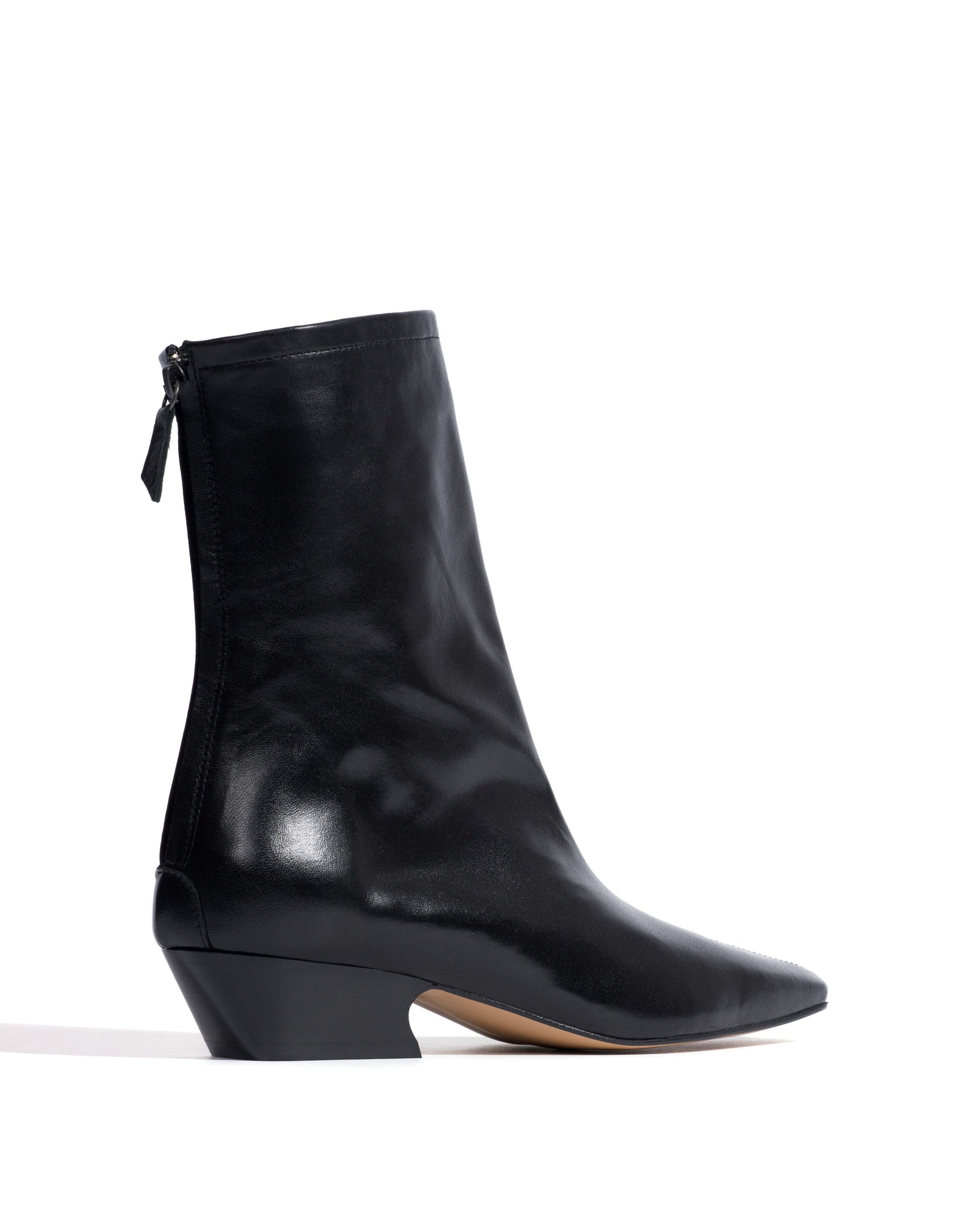 Katti Shiny lamb Black