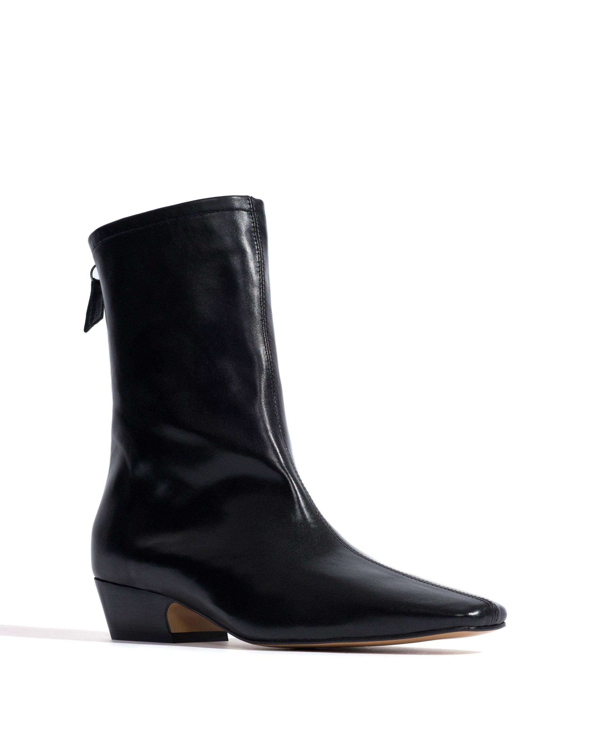 Katti Shiny lamb Black