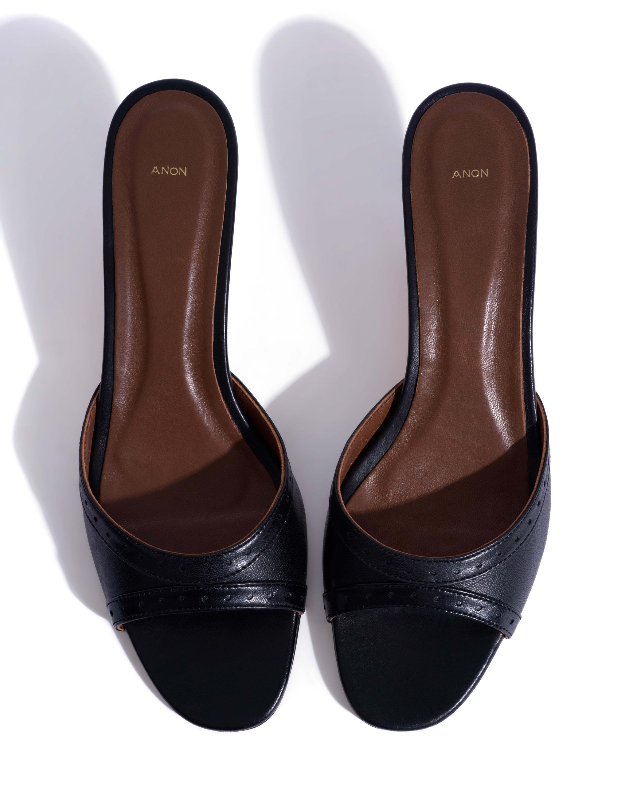 Santhy 50 kitten Shiny lamb Black