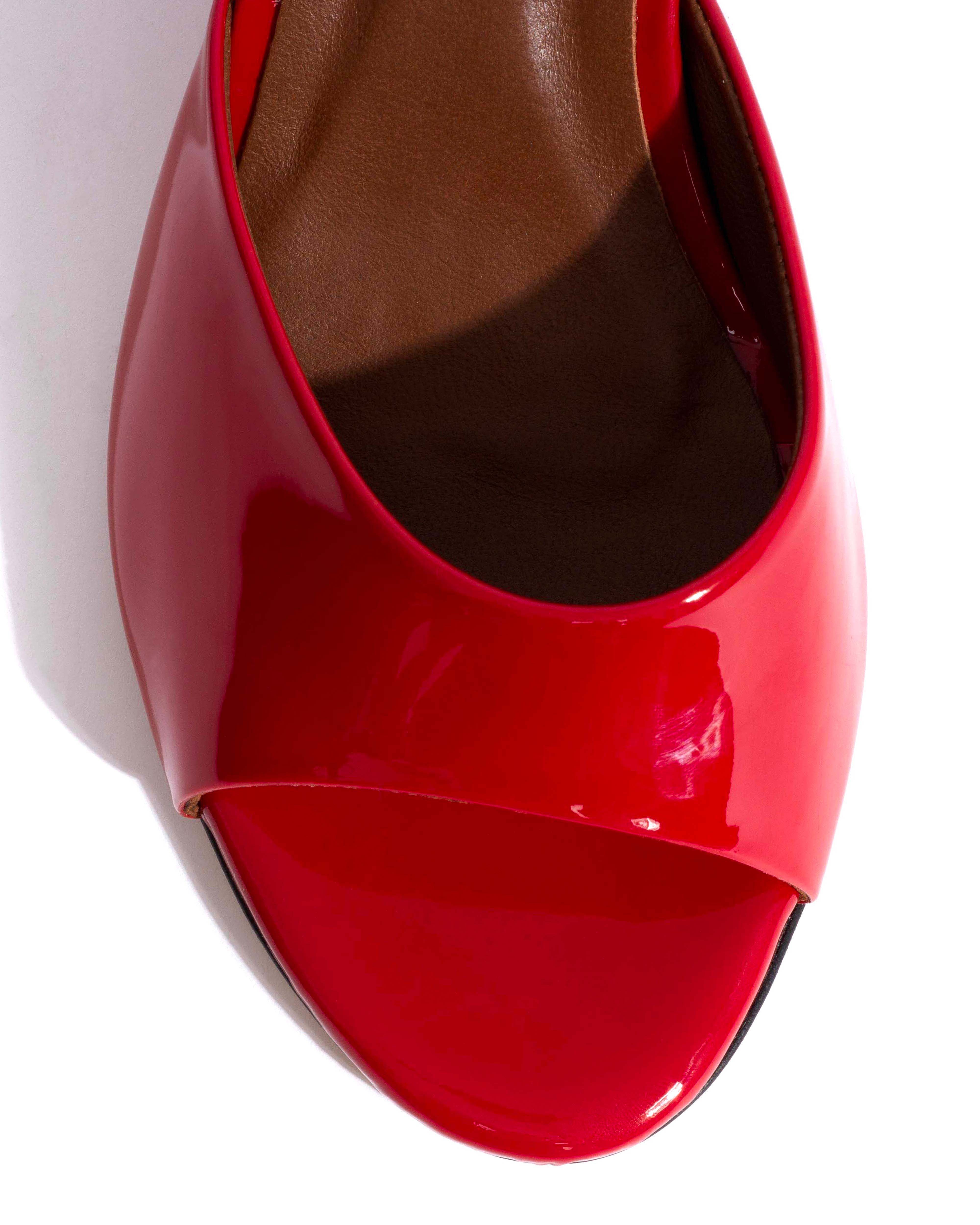 Gwen 75 wedge Polished soft calf Ruby red