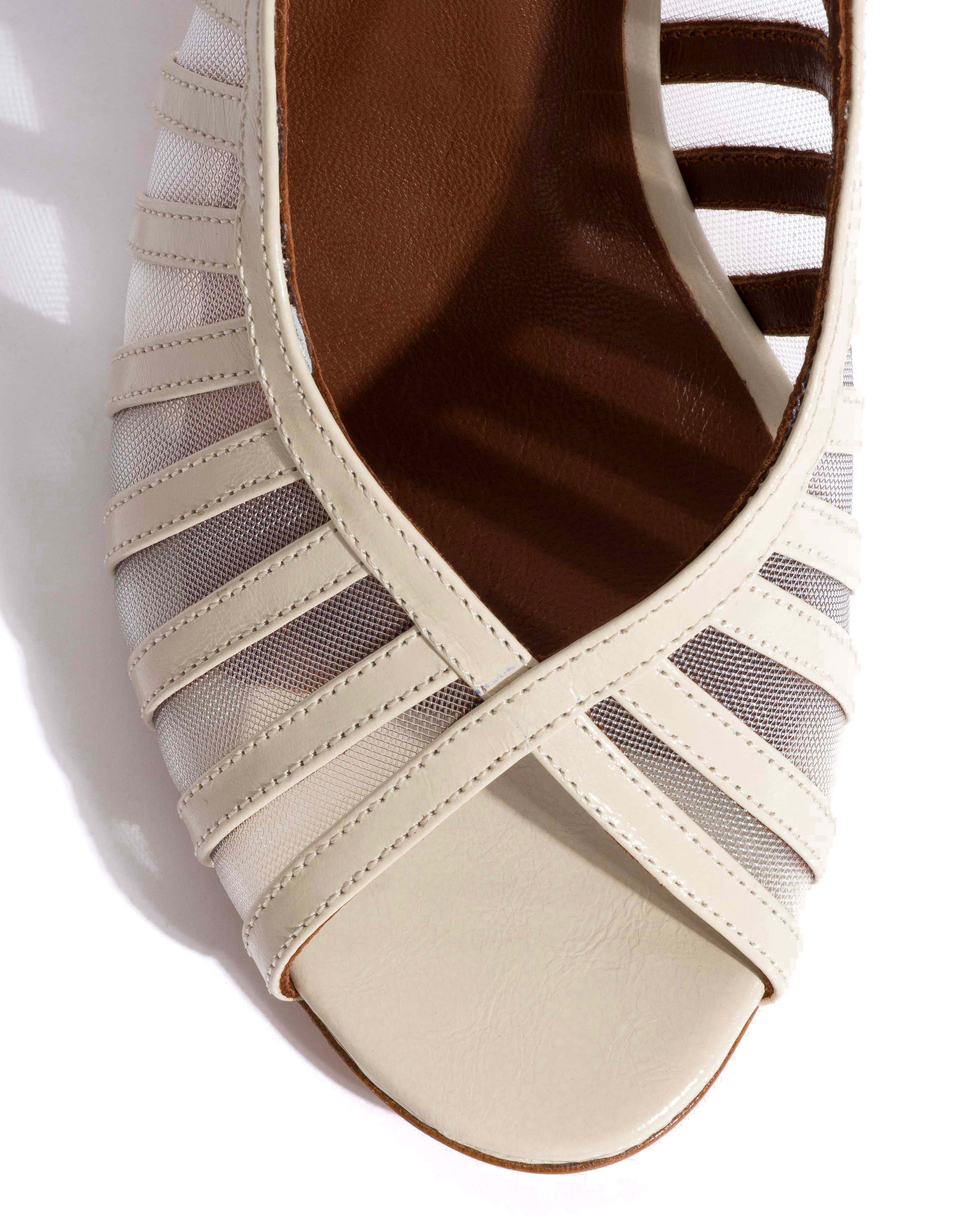 Carminho 75 mesh Crinkled polished goat & mesh White sand