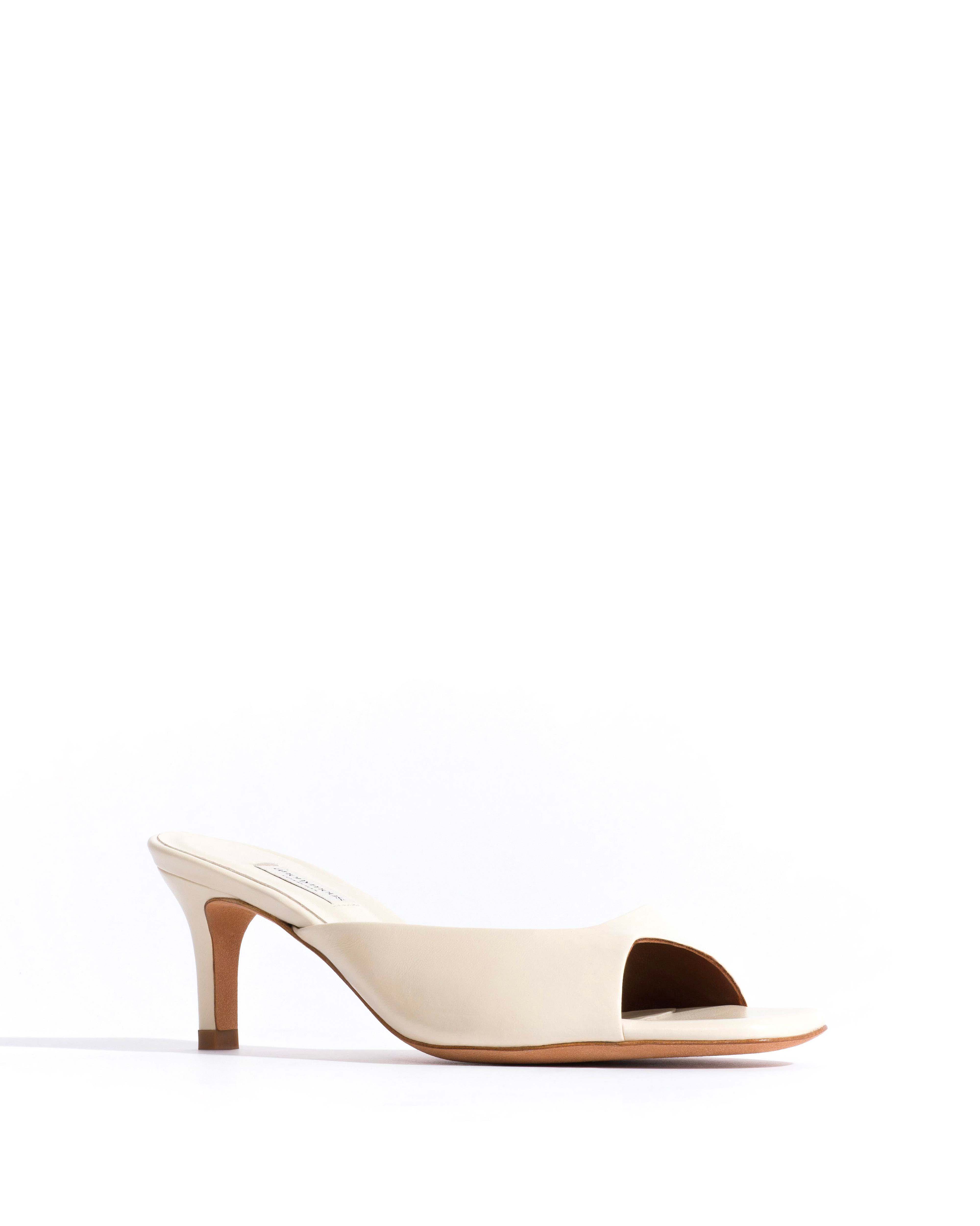 Mazy 55 Shiny lamb White sand