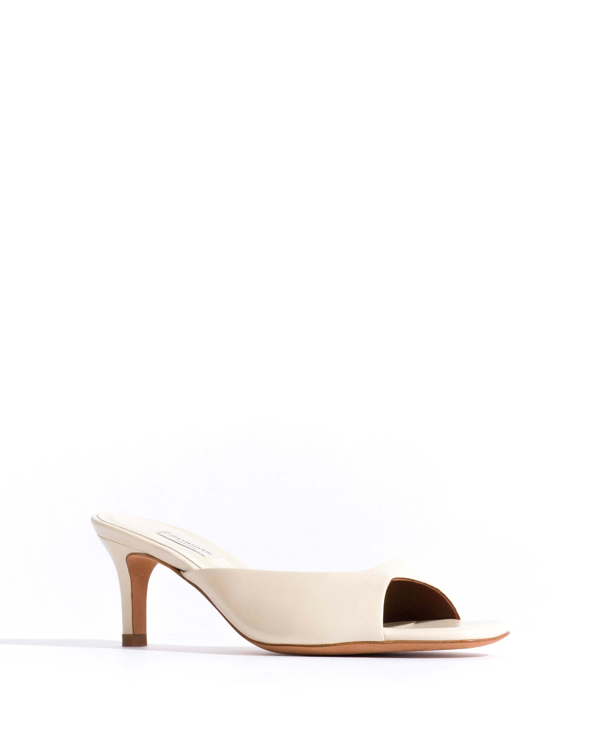 Mazy 55 Shiny lamb White sand