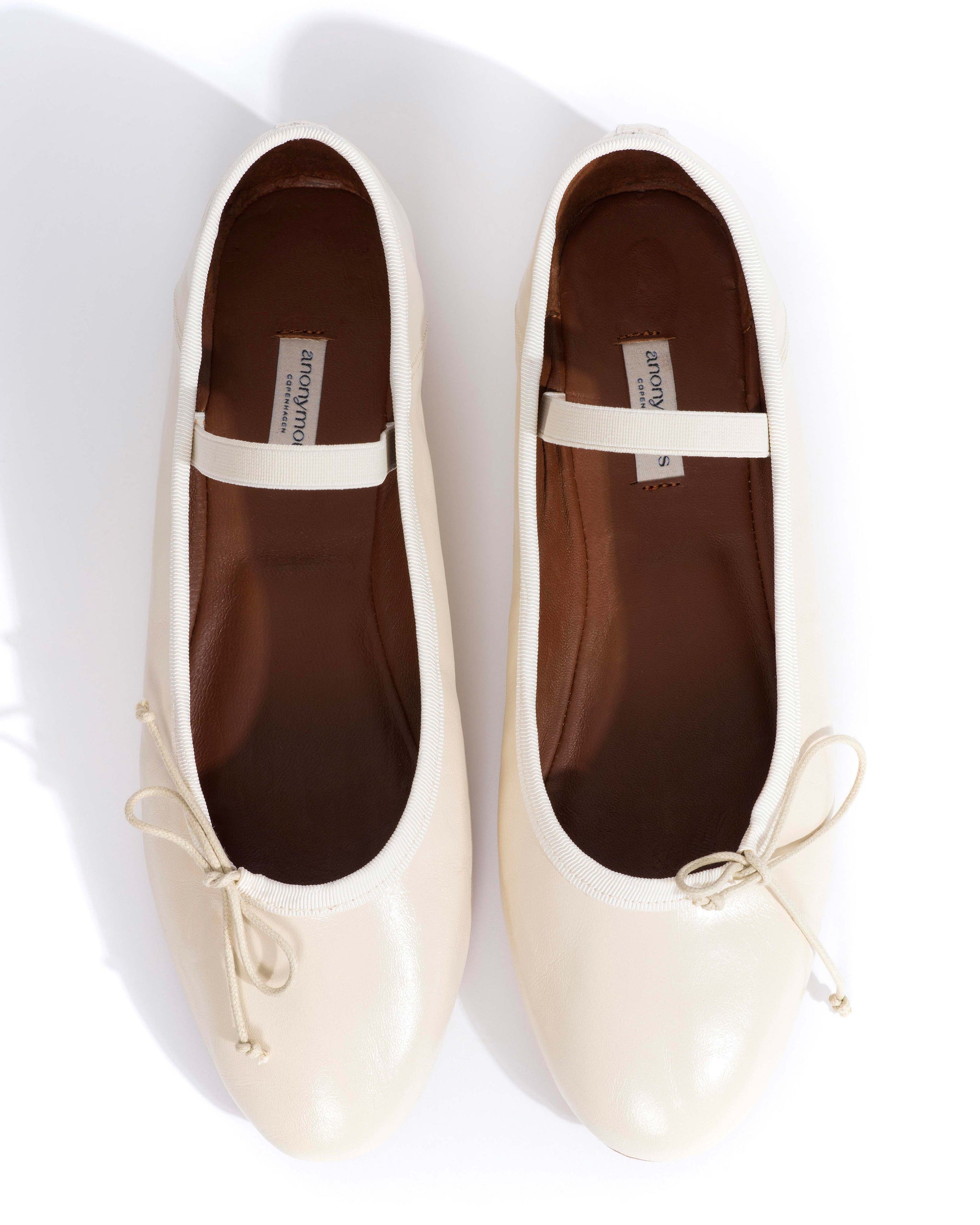 Rhina Crinkled polished goat White sand - Anonymous Copenhagen Shoes