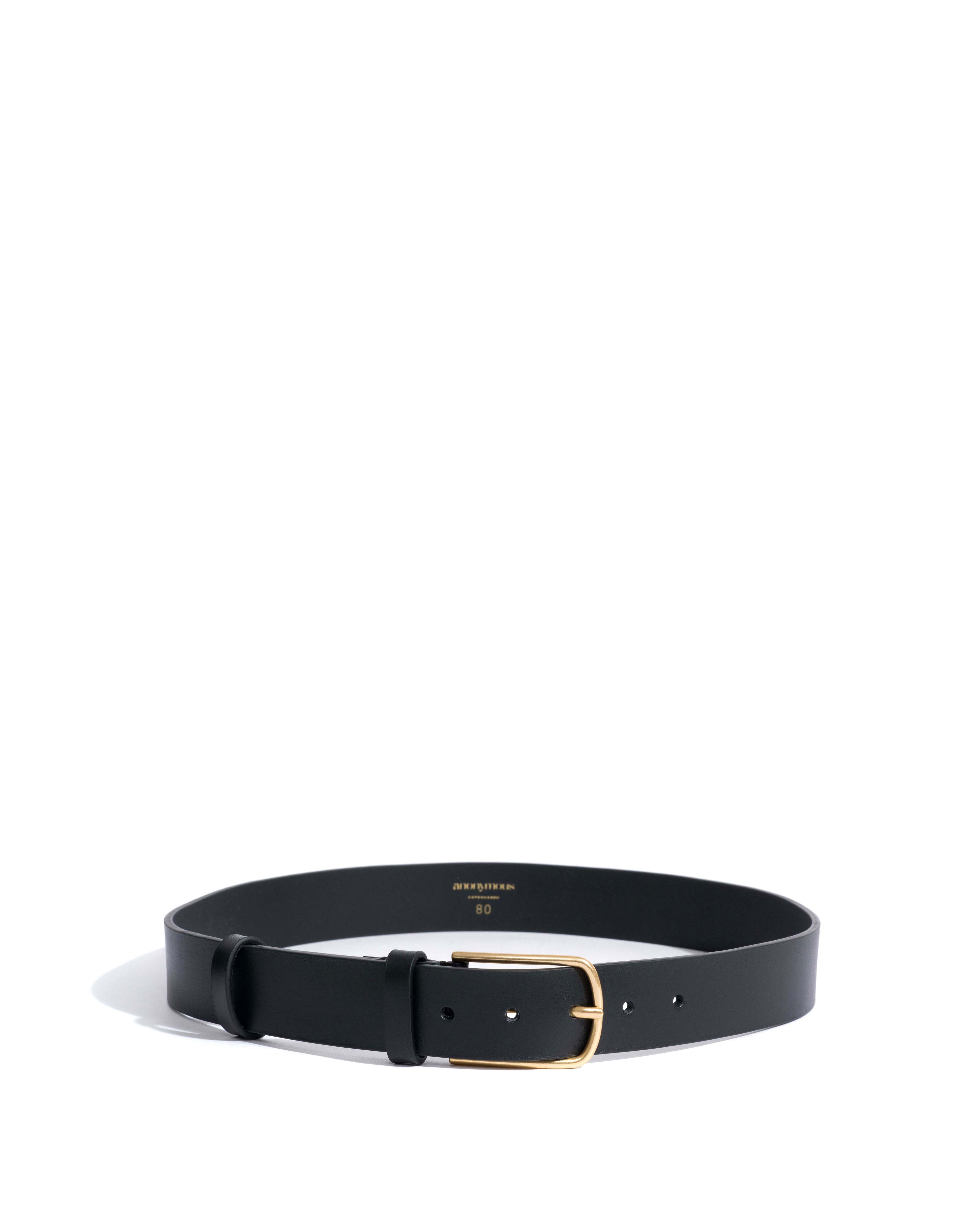 Whane simple unisex leather belt Vegetal soft calf & metal Black & gold buckle