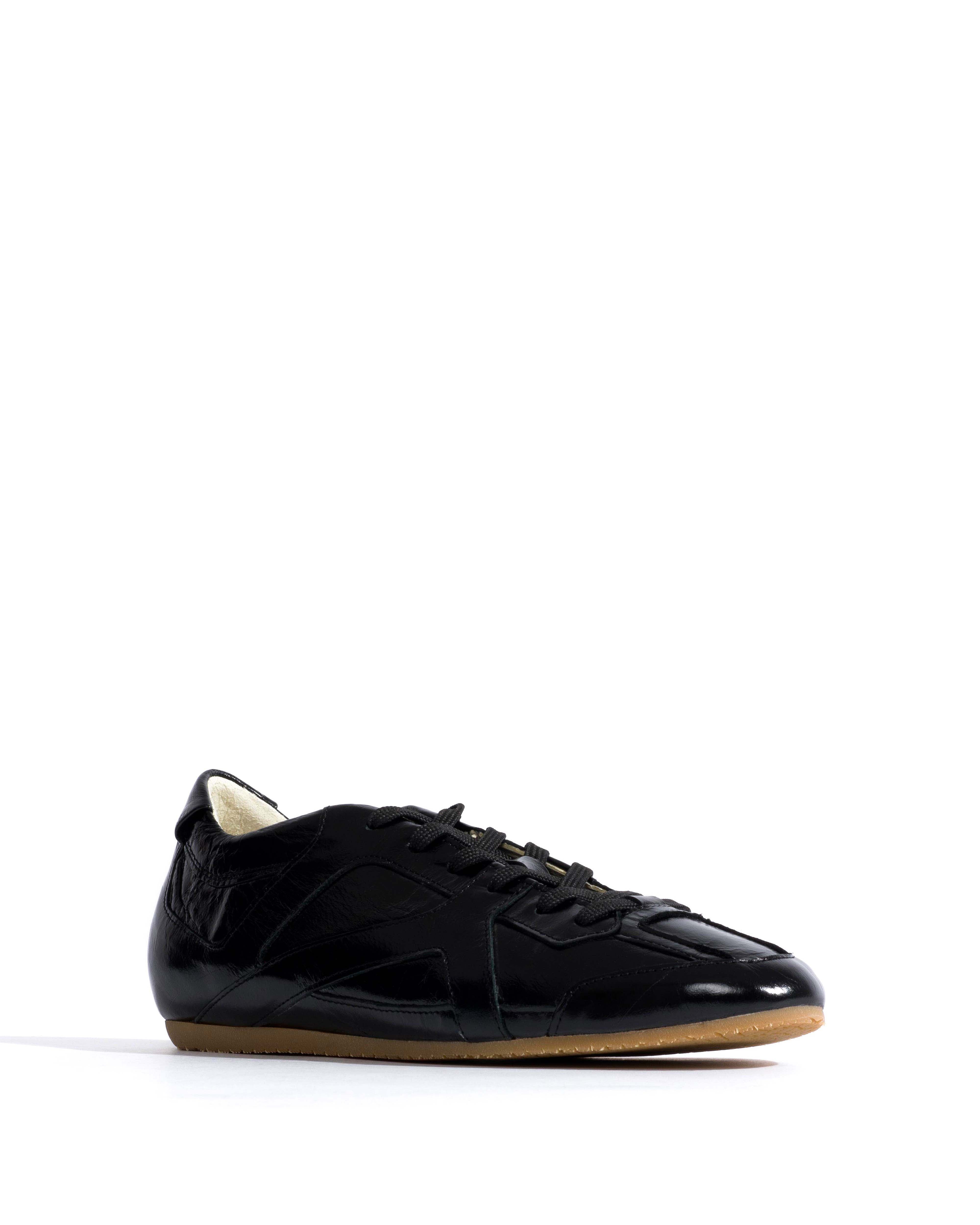 Sneakerina Crinkled polished goat Black