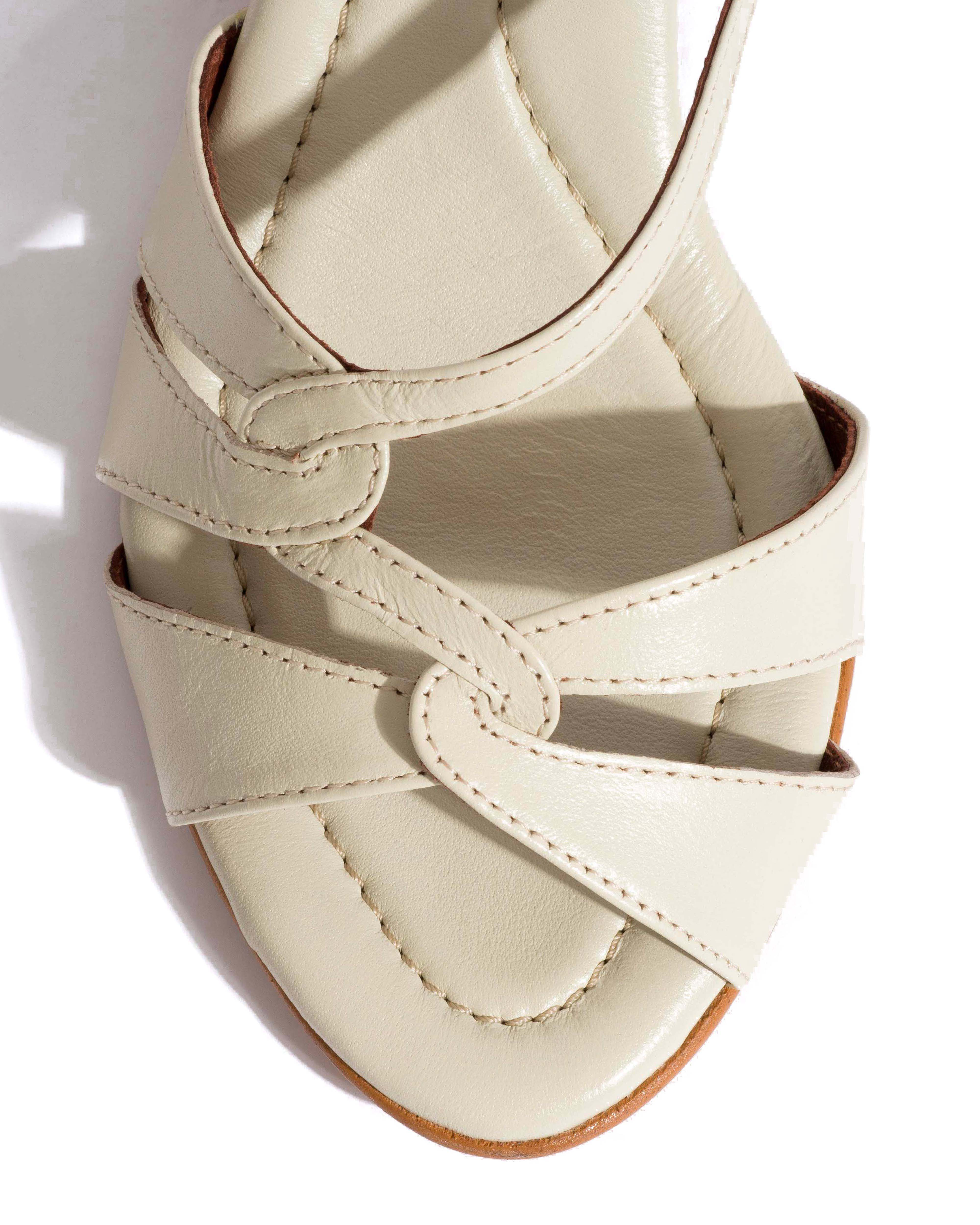 Natasha 50 Shiny lamb White sand