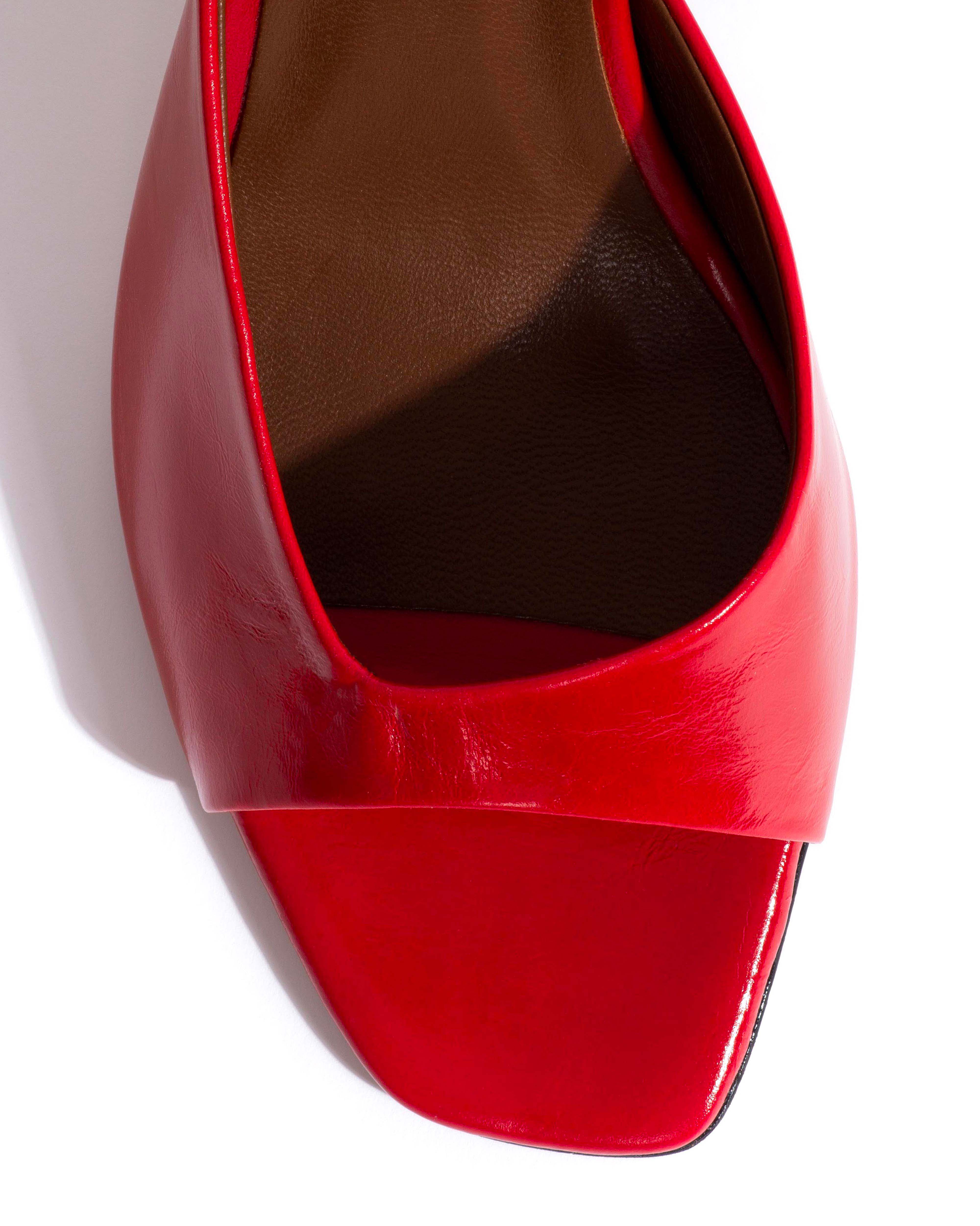 Mazy 100 Crinkled polished goat Scarlet