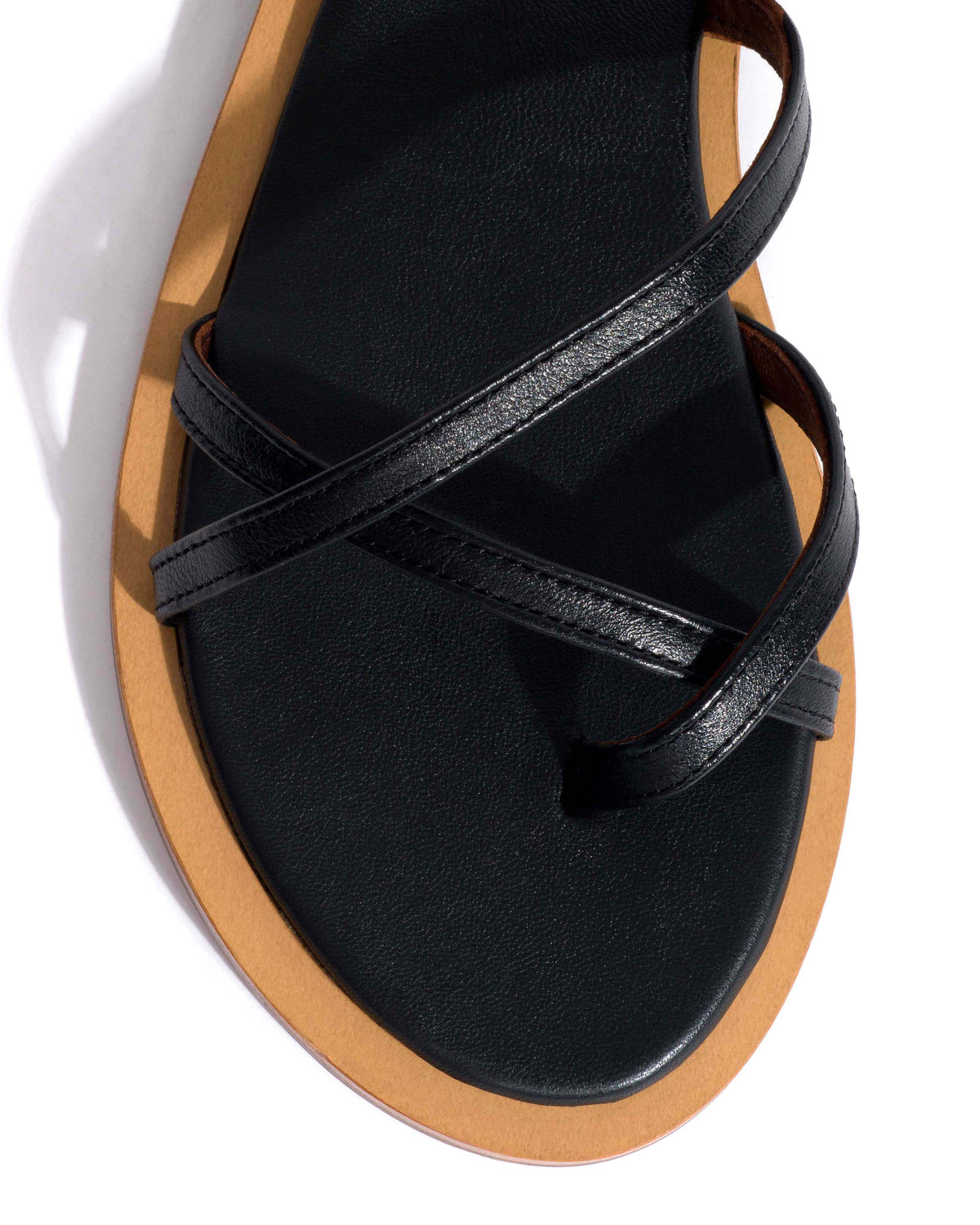 Isah 10 Shiny lamb Black