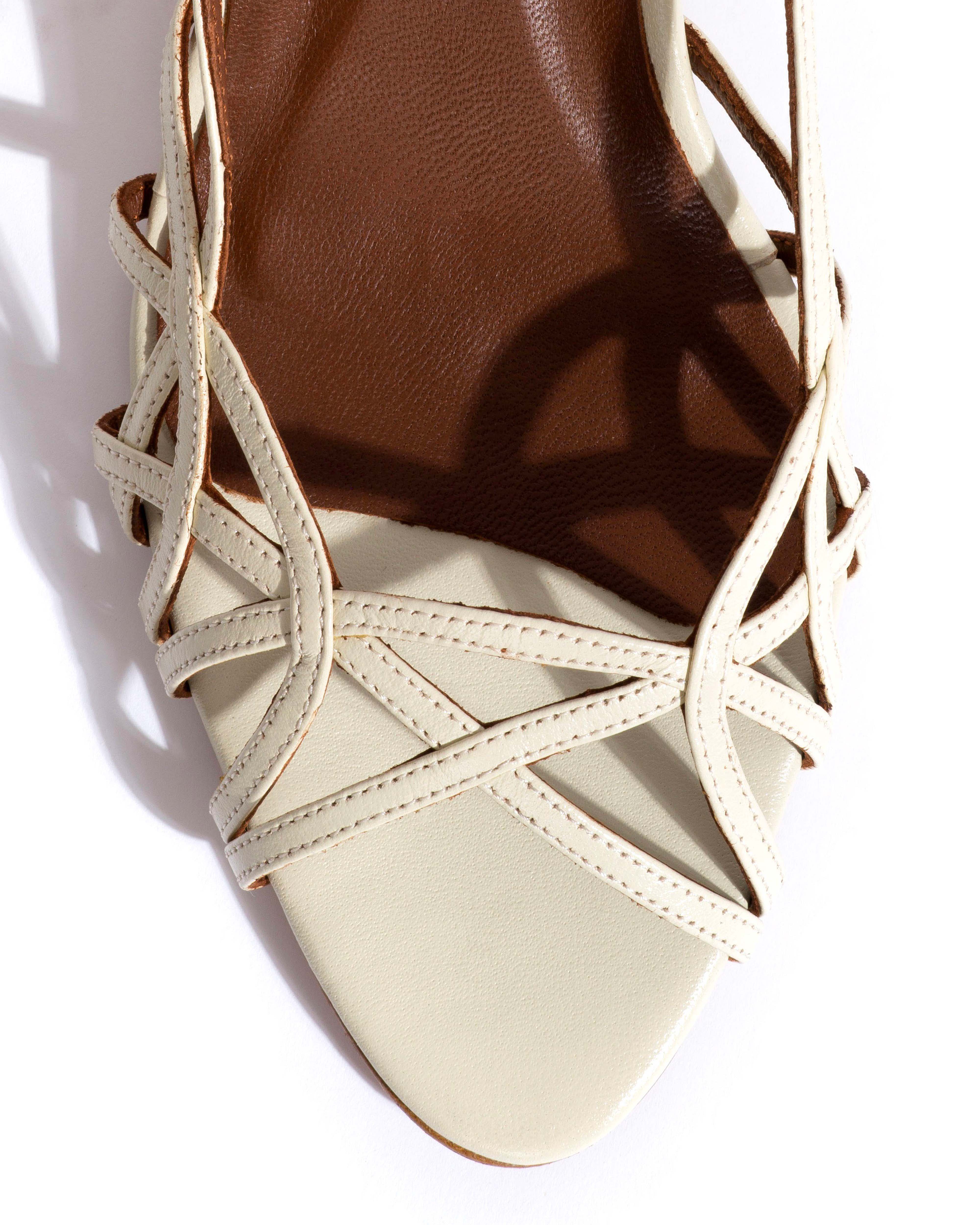 Scarlett 50 kitten Shiny lamb White sand