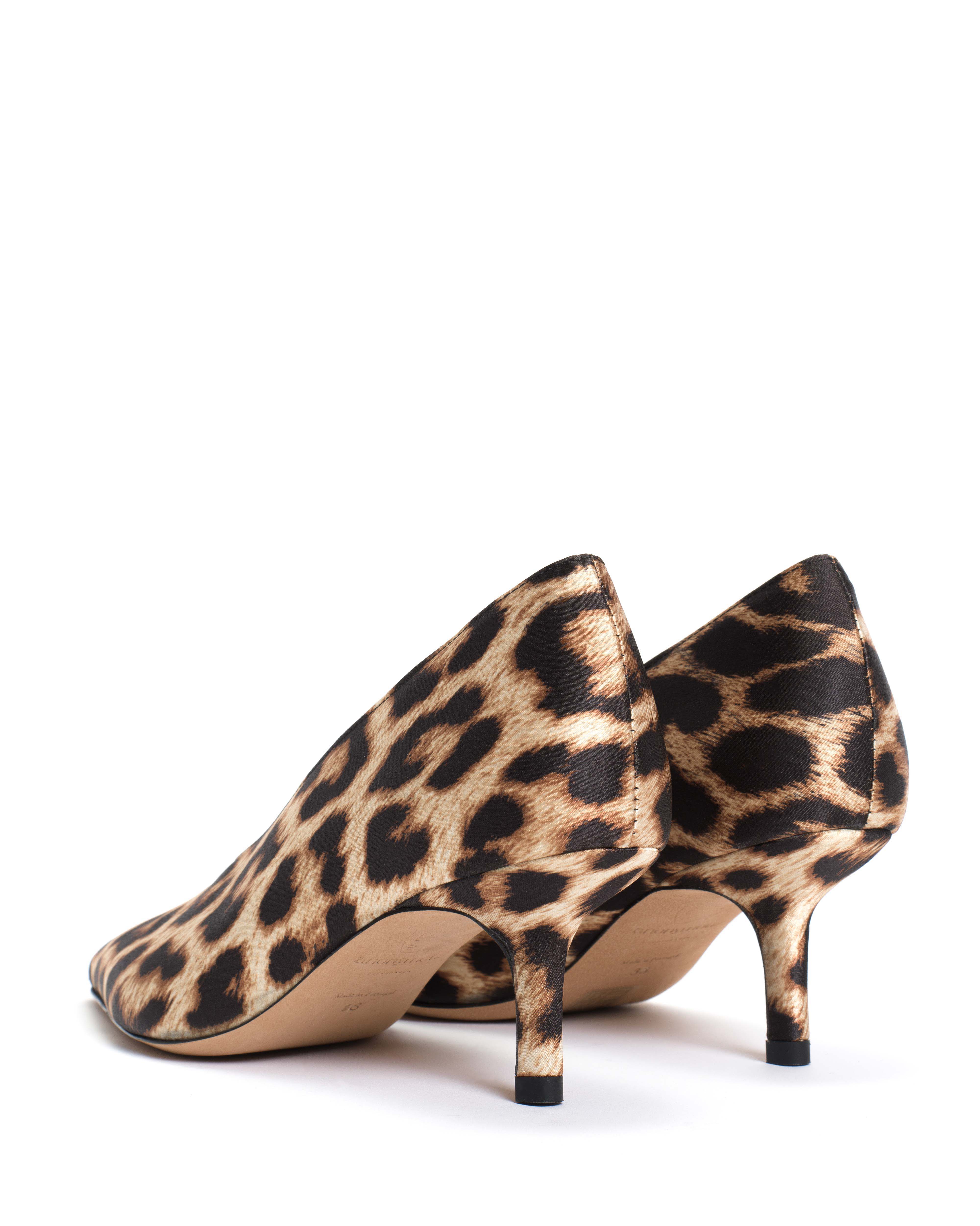 Phia 55 pin Satin print Leopard