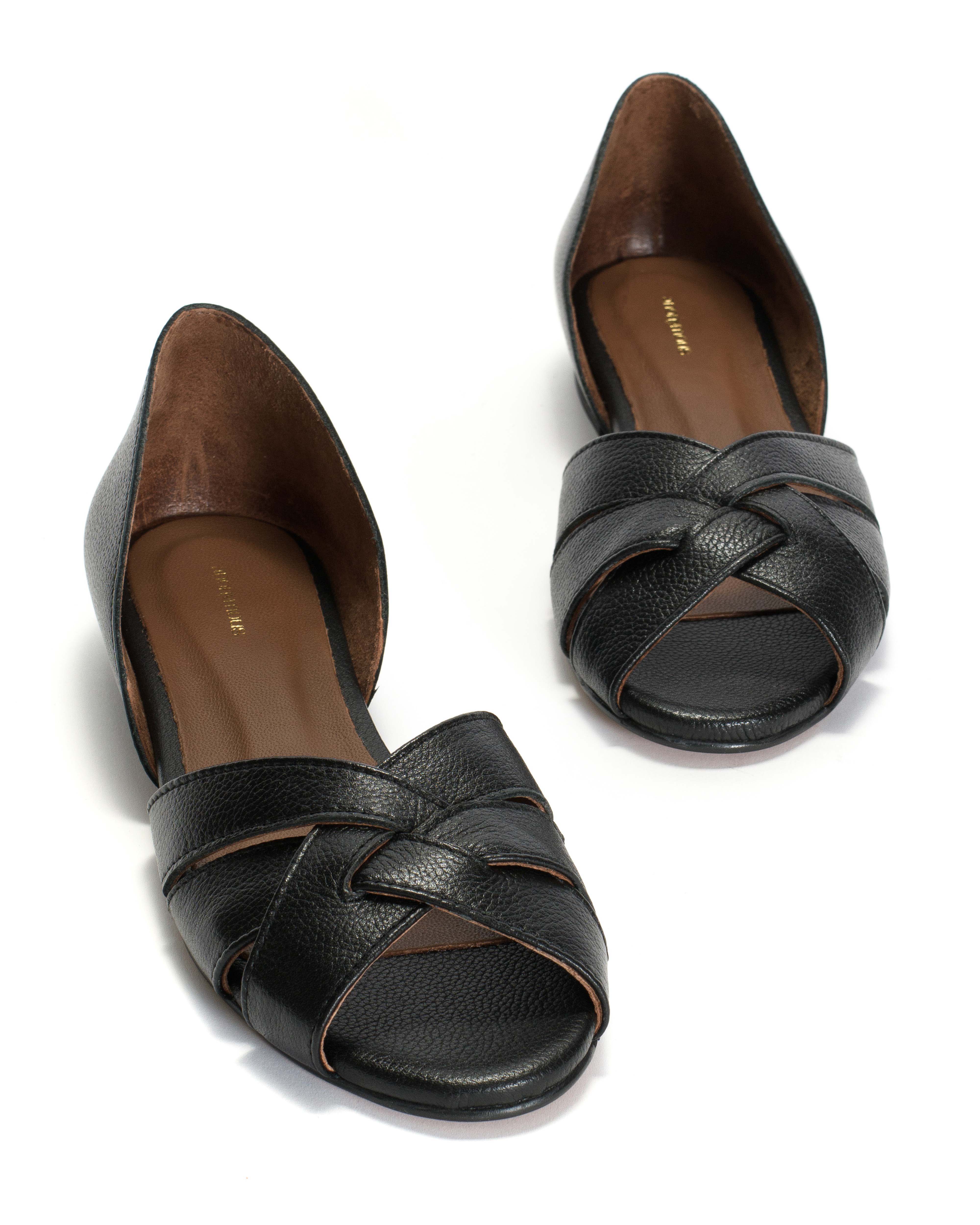 Sanni 20 Pebbled soft calf Black