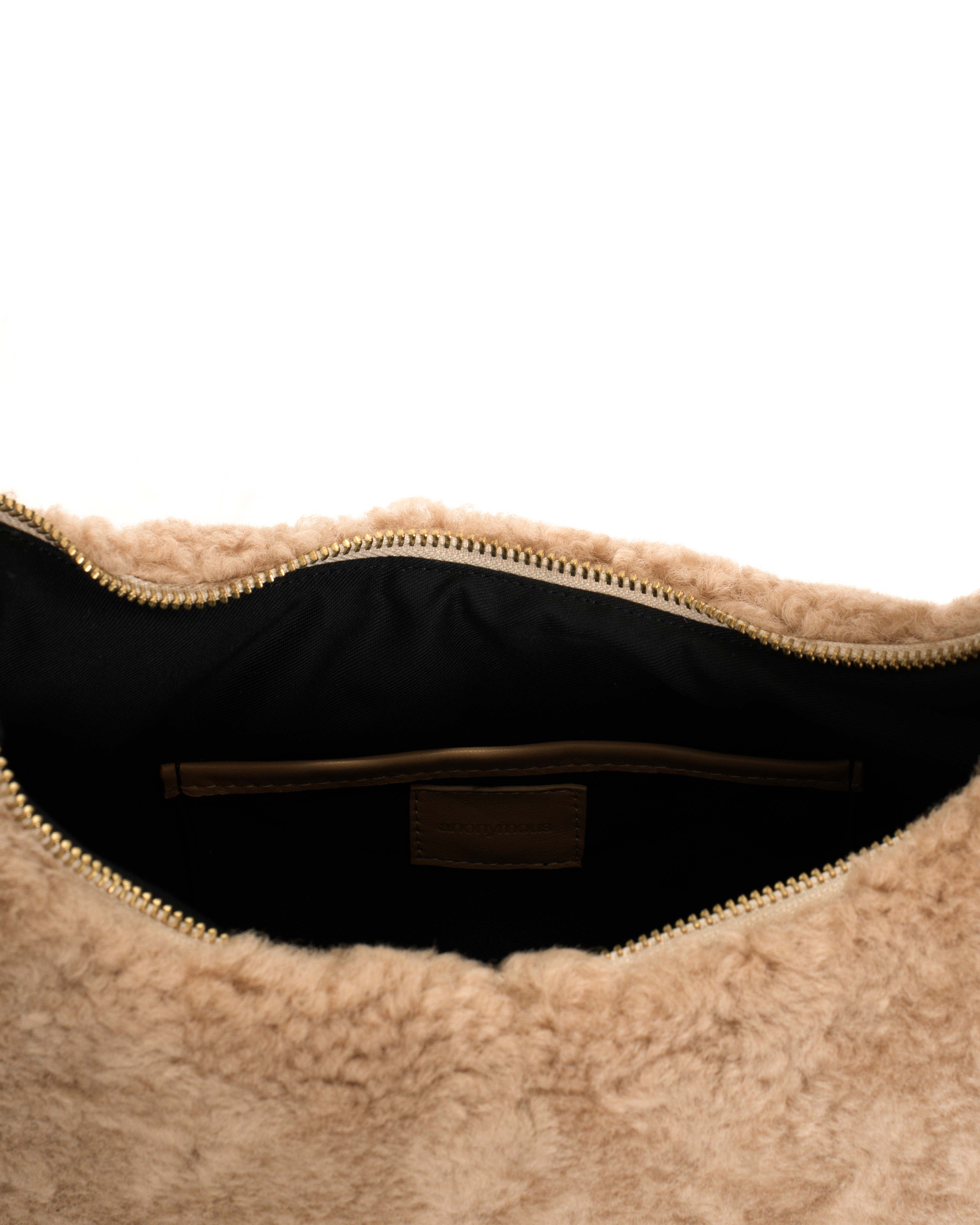 Shane Grand pillow bag Shearling & Shiny lamb Desert sand