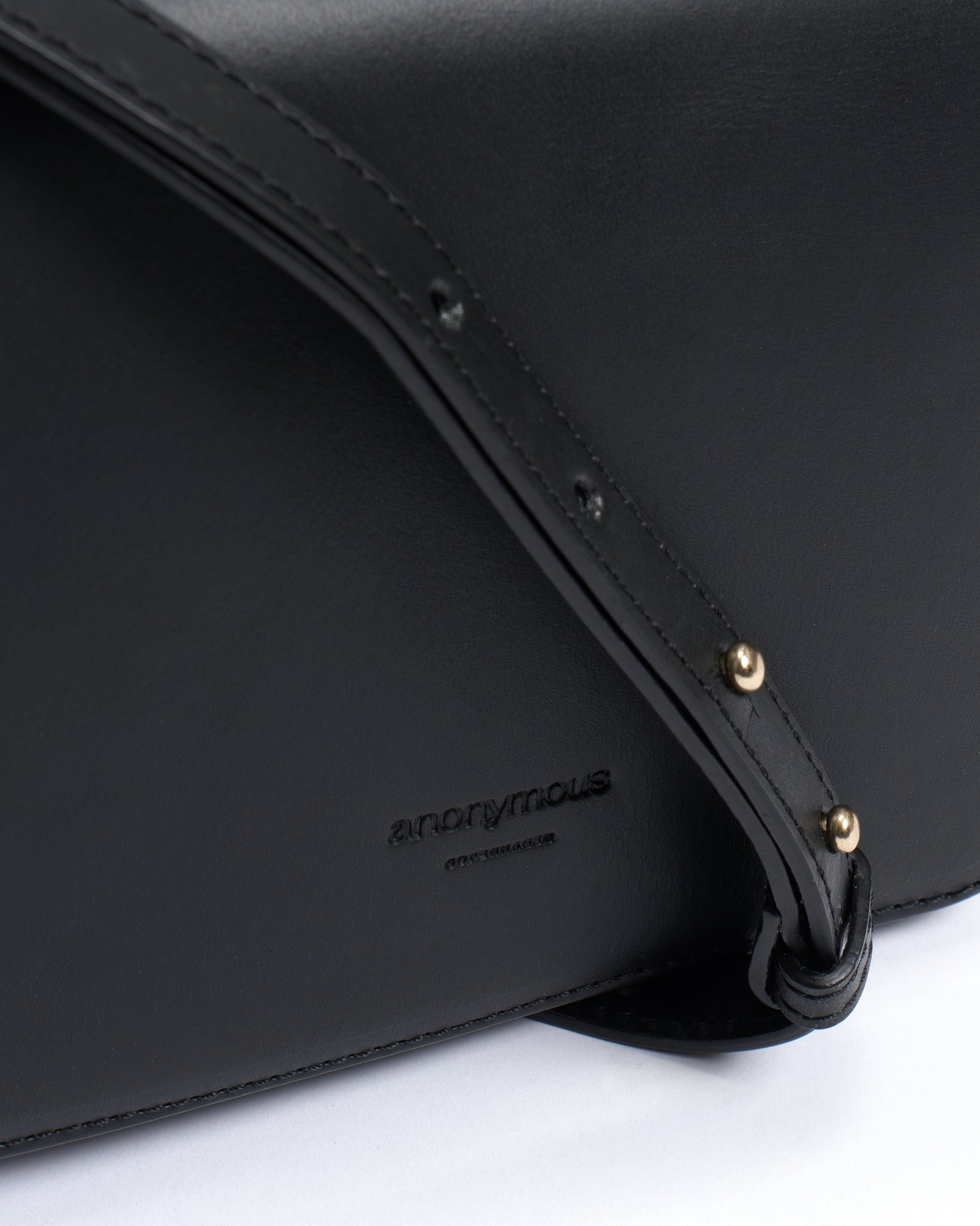 Sicha crossover bag Vegetable tanned calf Black - Anonymous Copenhagen