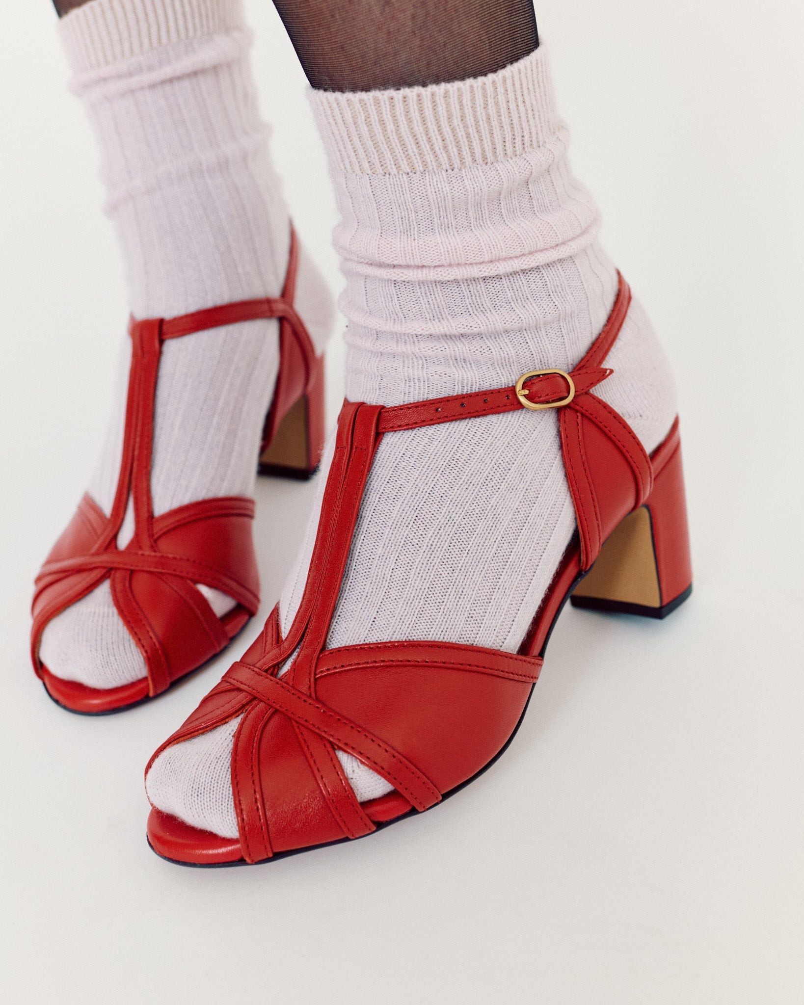Therese 55 Shiny lamb Ruby red
