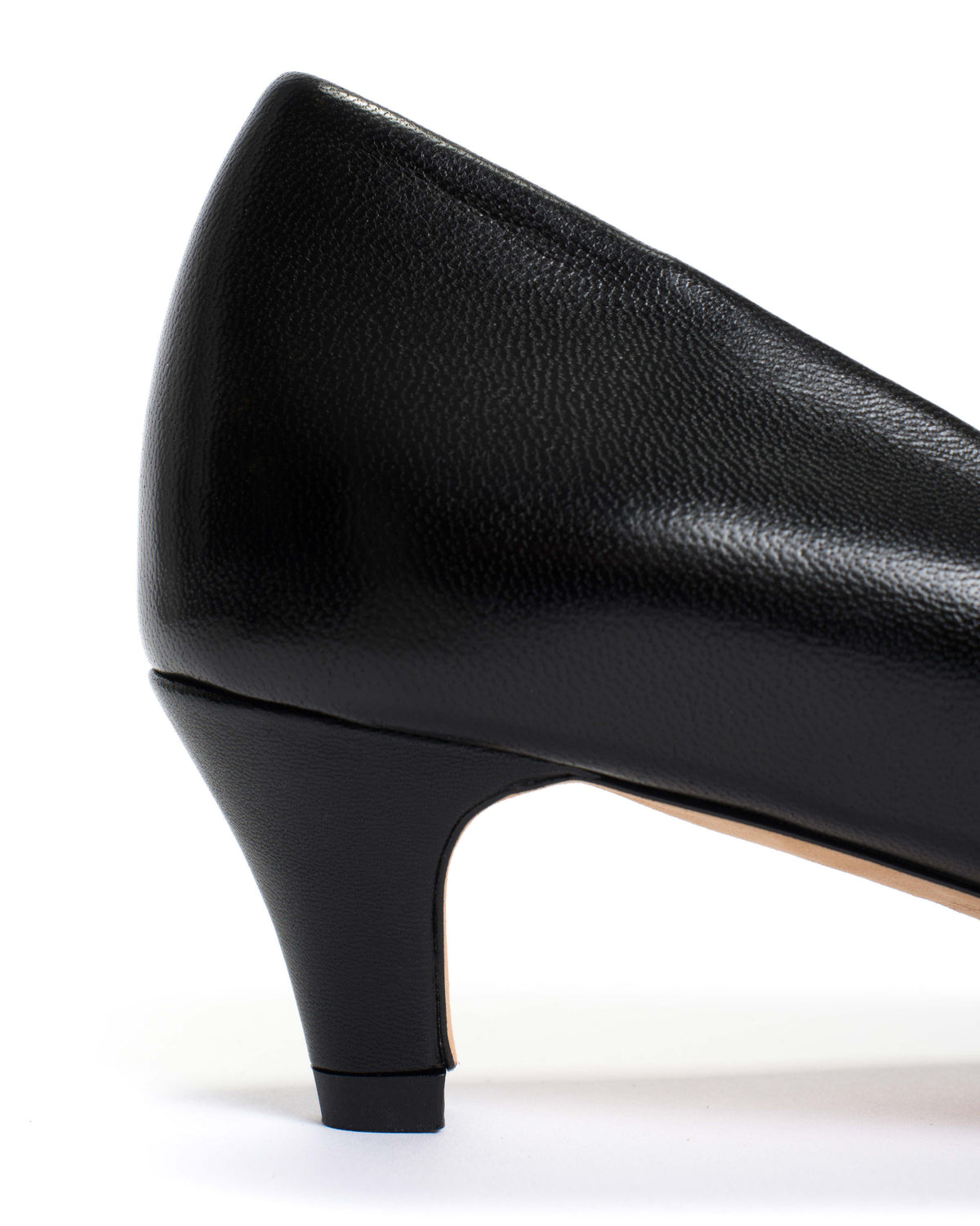 Trini 40 stiletto Shiny lamb Black