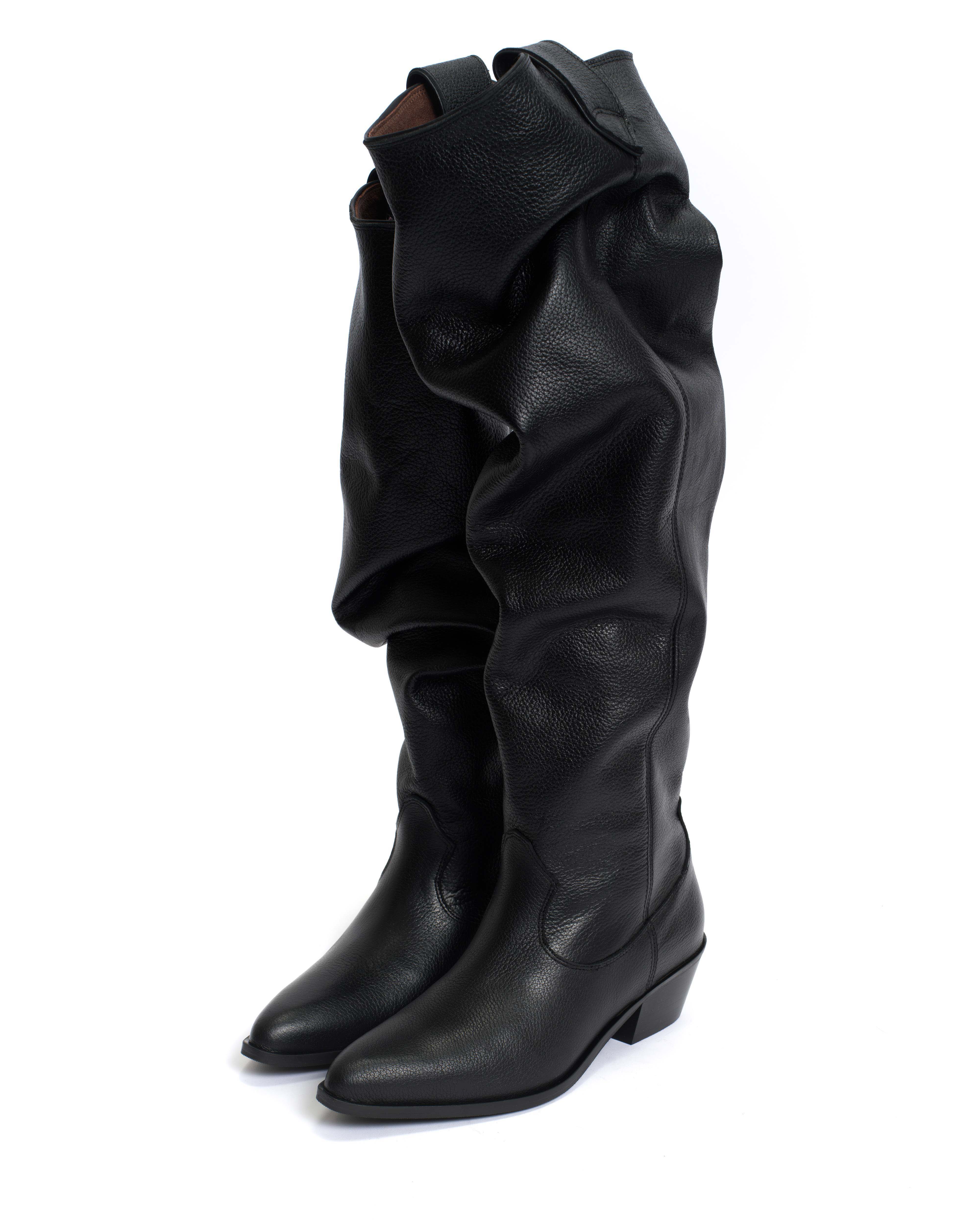 Trisha 35 Pebbled soft calf Black
