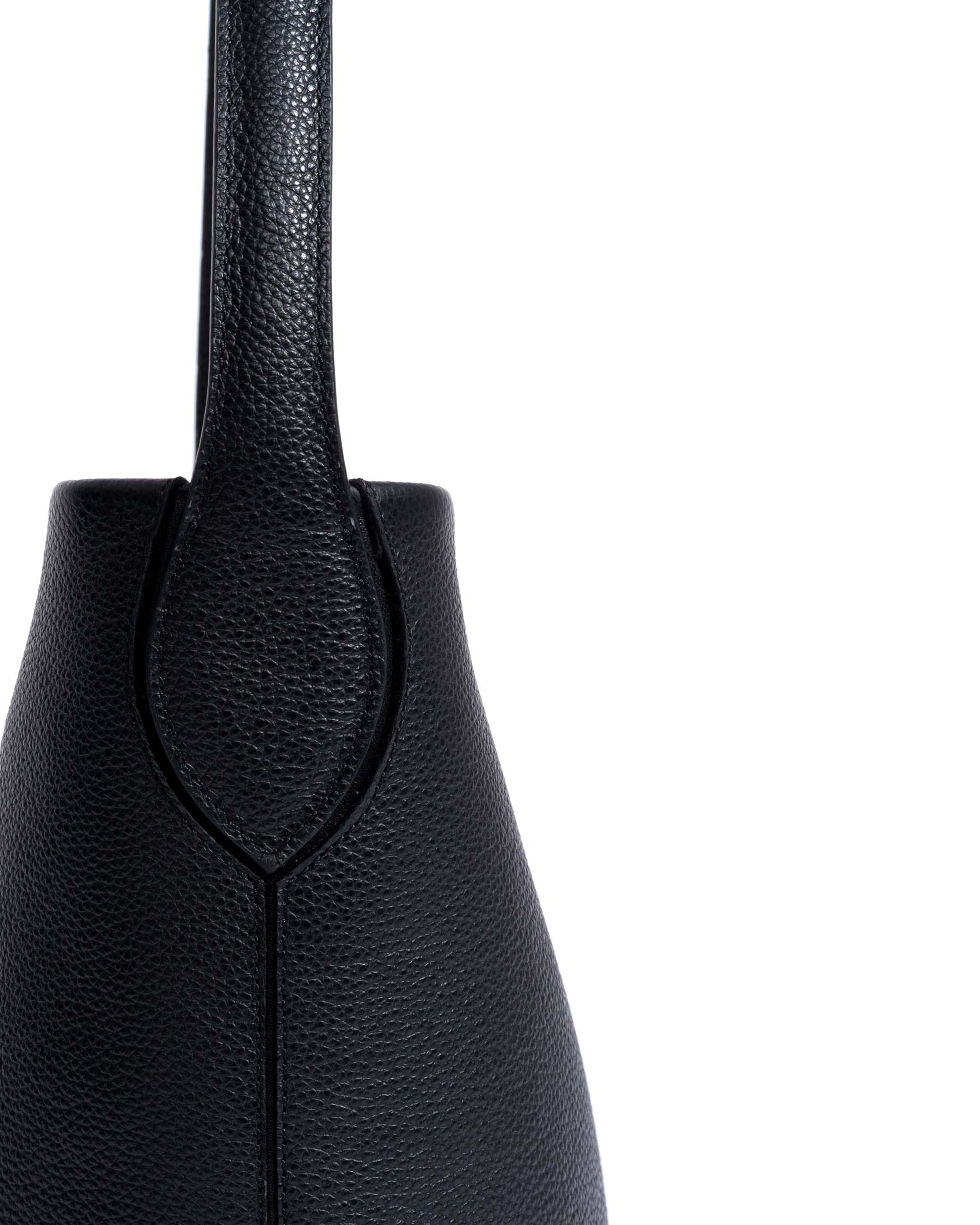 Versa slouchy petite bag Pebbled soft calf Black