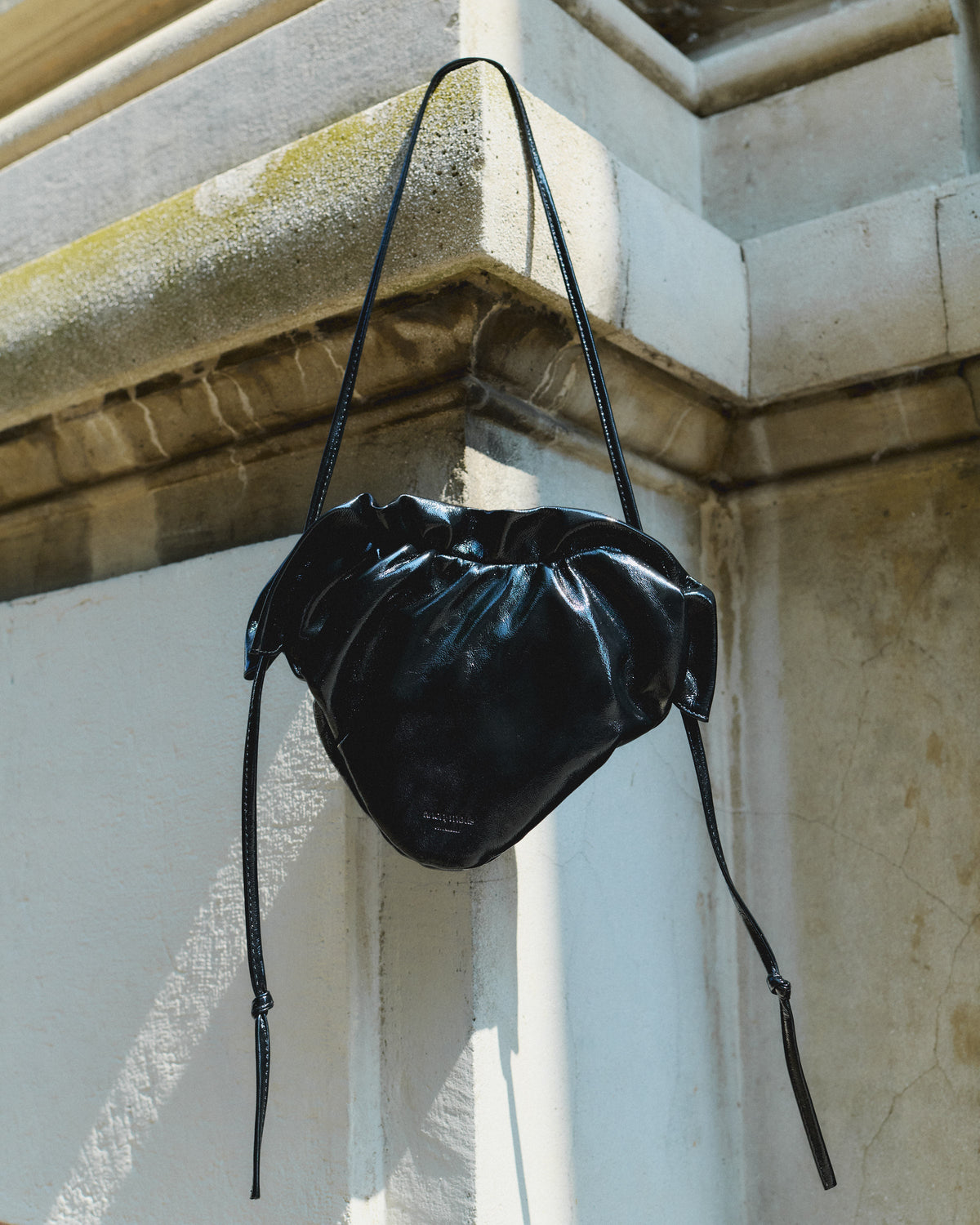 Zally classic heart bag Crinkled polished goat Black