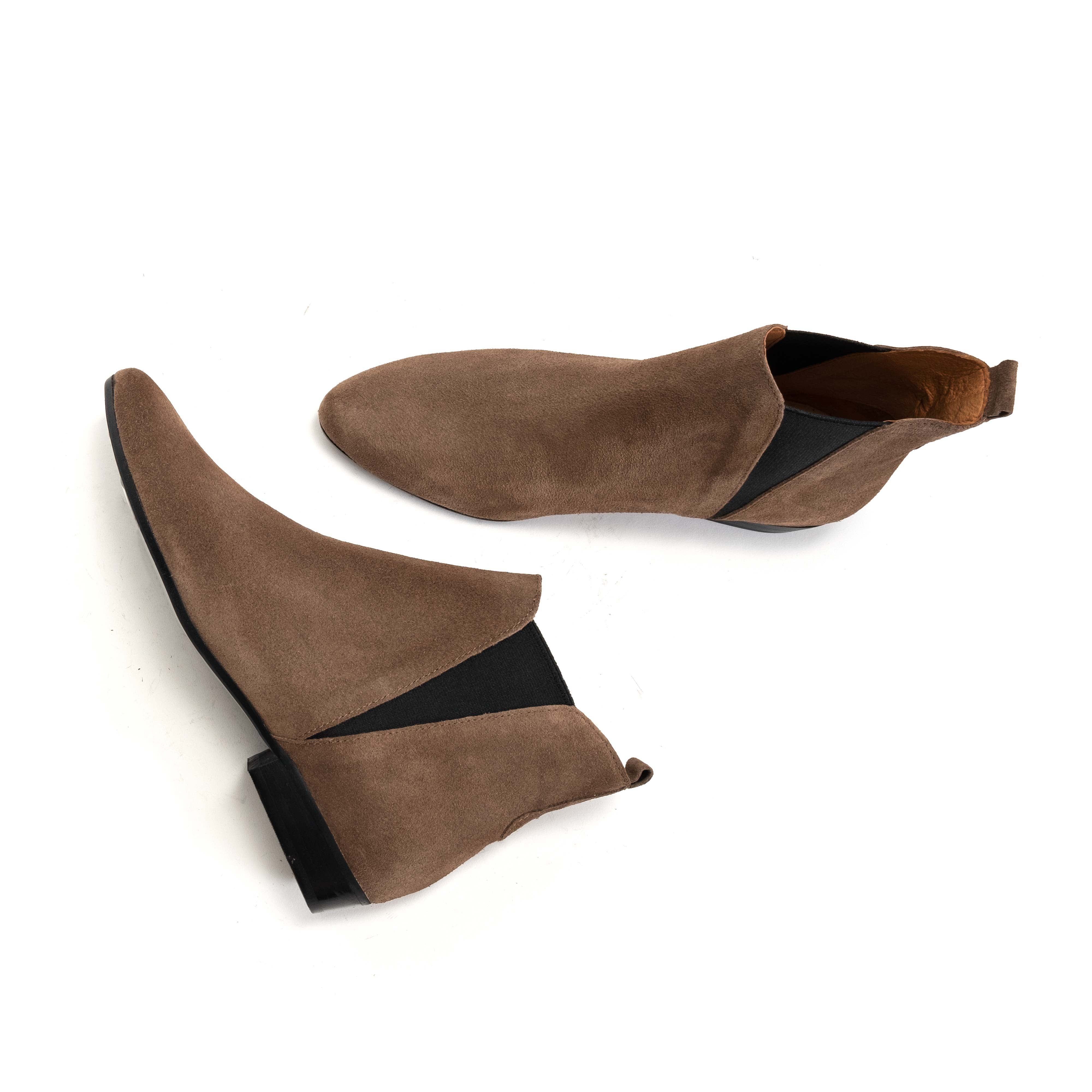 Rita Calf suede Dark taupe