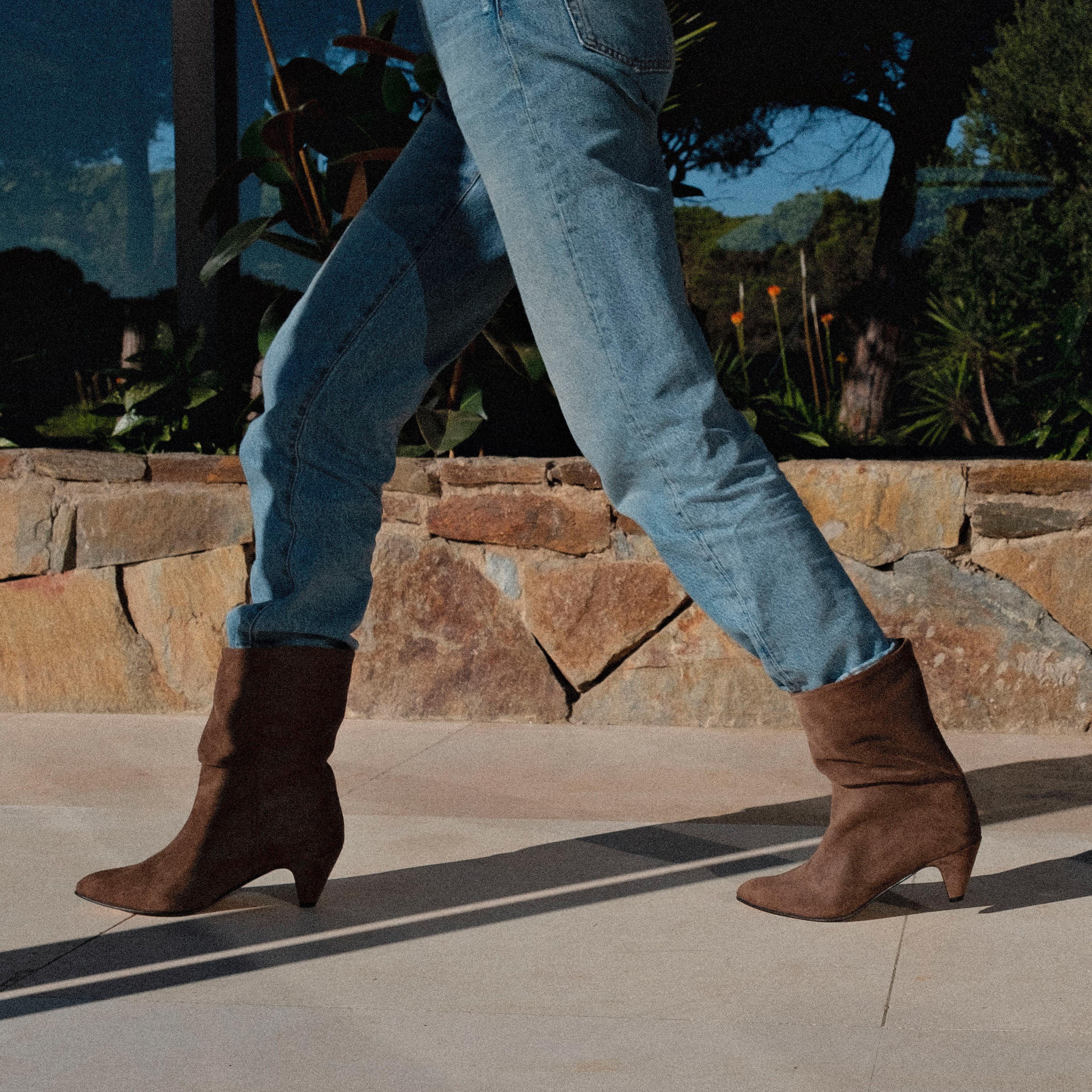 Vully 50 stiletto Calf suede Dark taupe