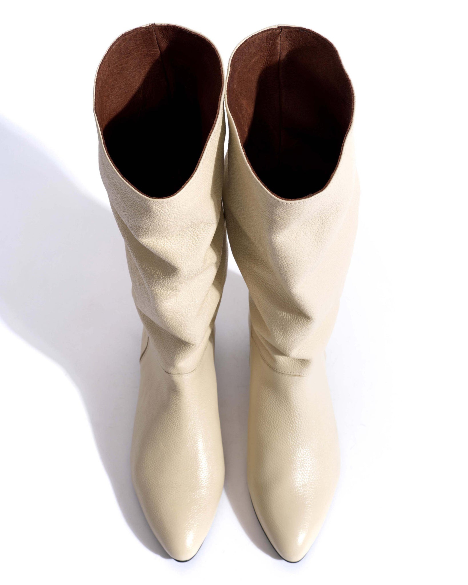 Jasmina 20 Pebbled soft calf & suede leather White sand