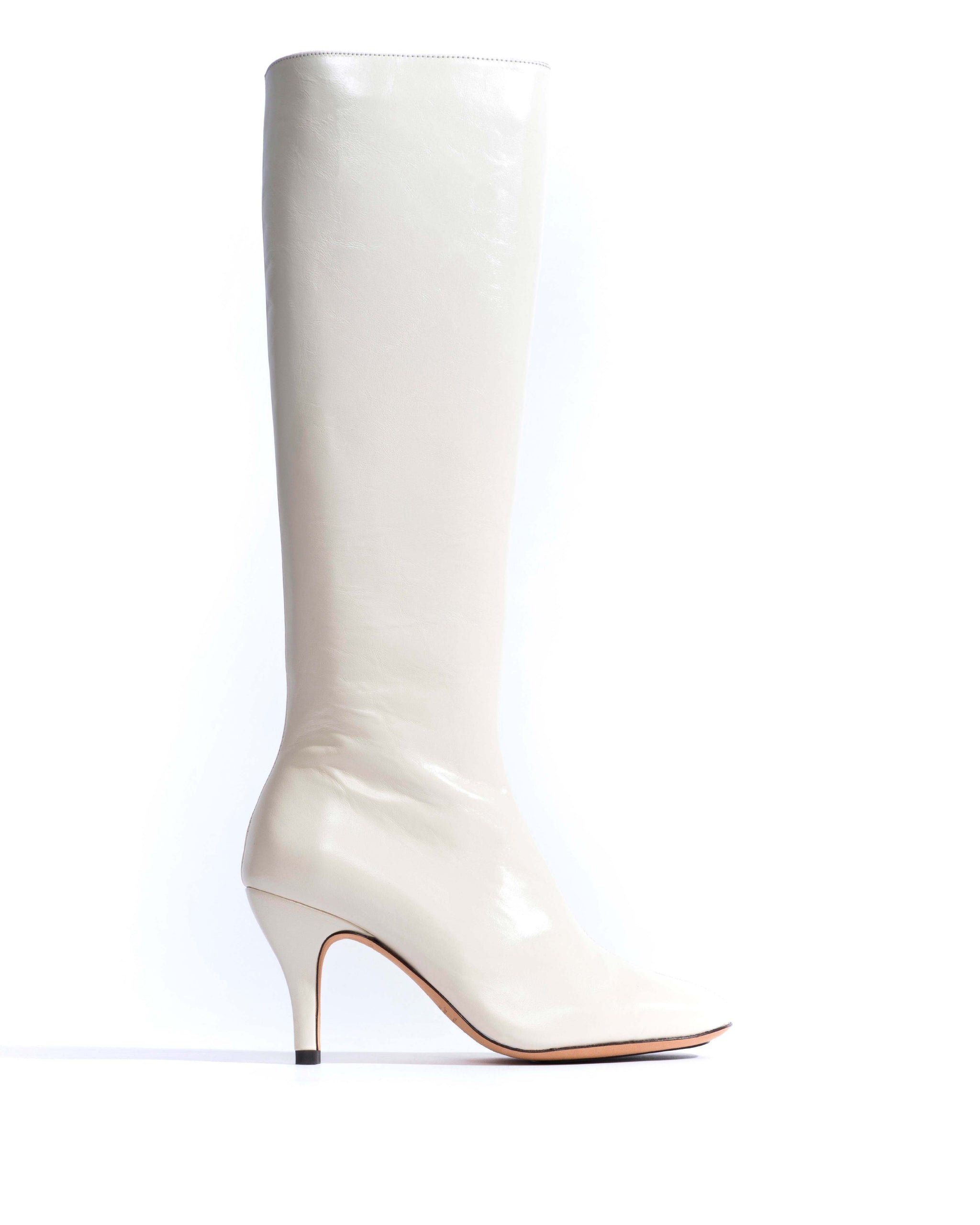 Kali 80 Crinkled polished goat White sand - Anonymous Copenhagen High shaft boots