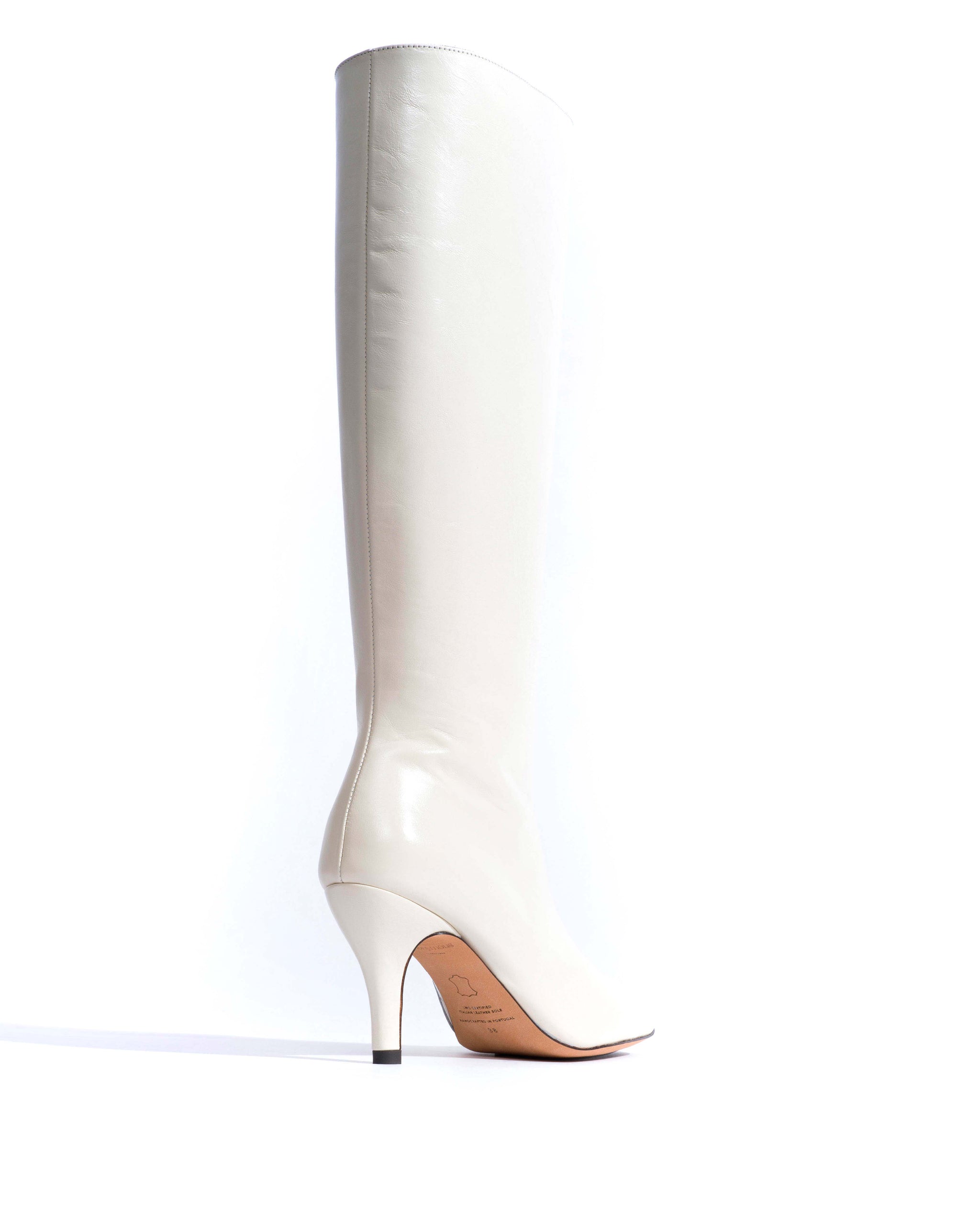 Kali 80 Crinkled polished goat White sand - Anonymous Copenhagen High shaft boots